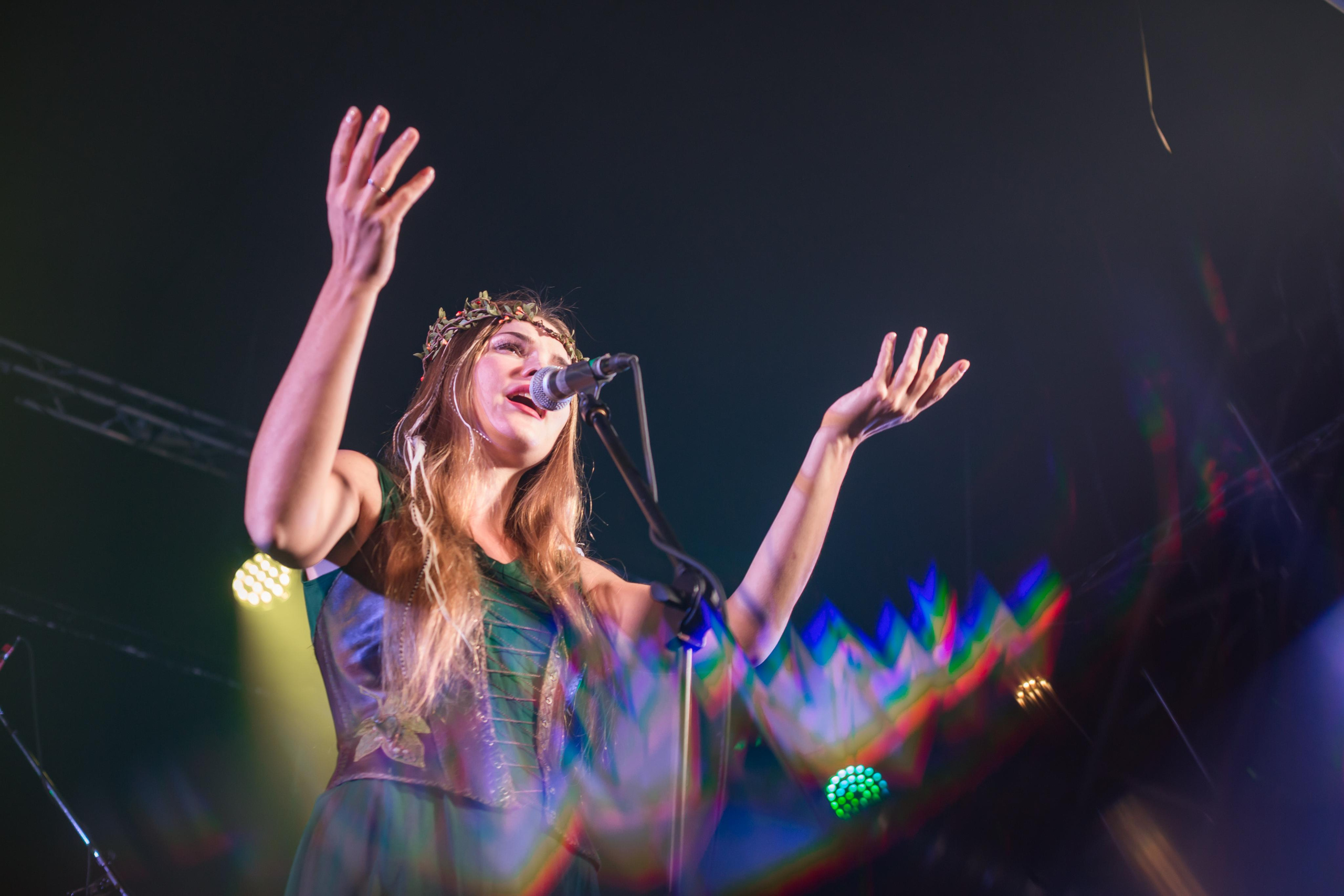 ОЛЯ И ДОМОВЫЕ. Фотограф Сонкина Татьяна