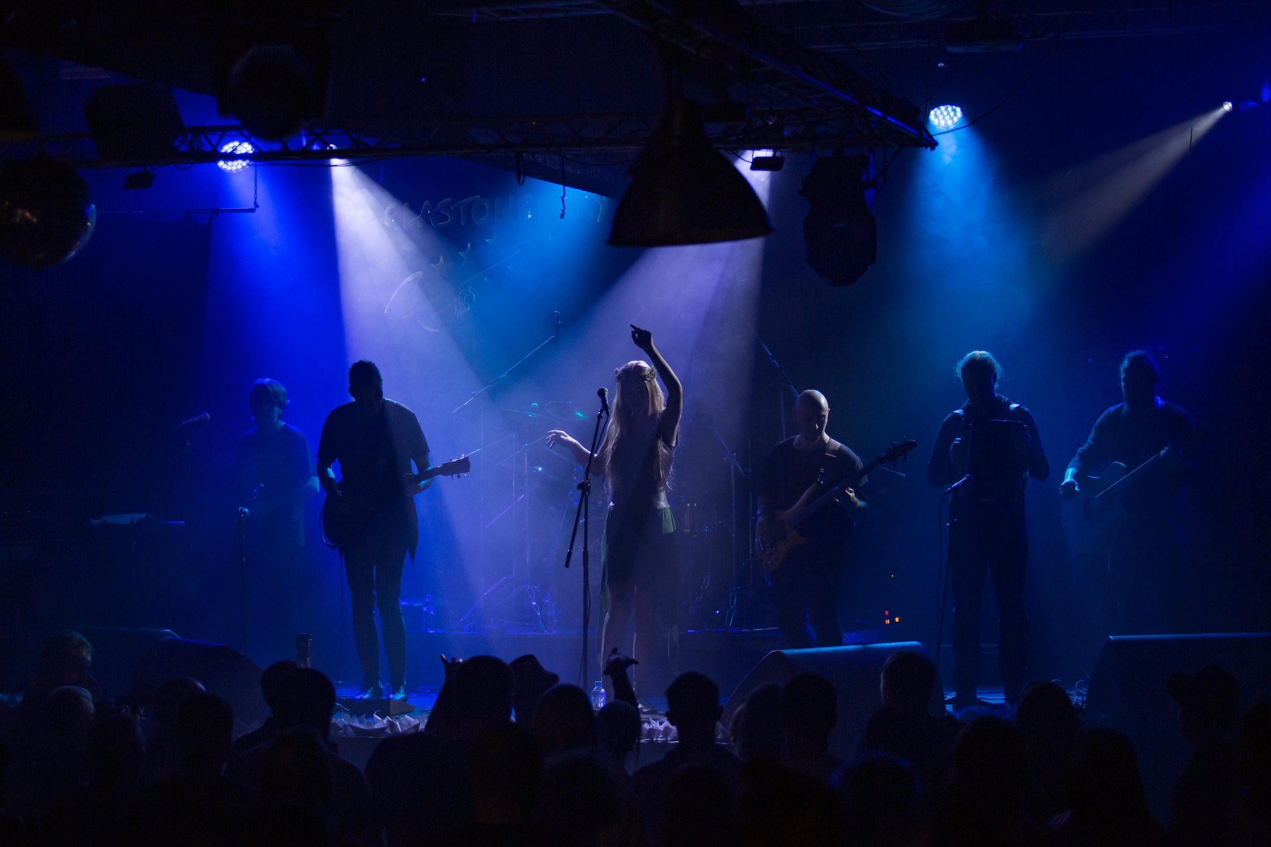 ОЛЯ И ДОМОВЫЕ. Фотограф Сонкина Татьяна