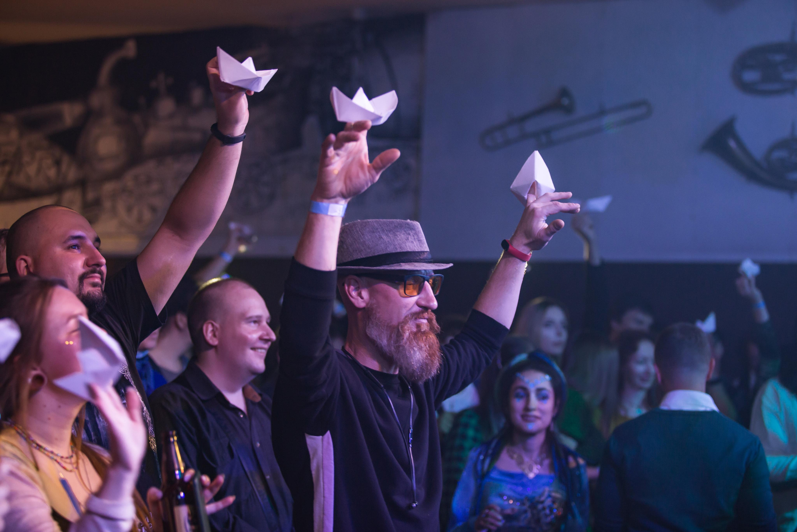 ОЛЯ И ДОМОВЫЕ. Фотограф Сонкина Татьяна