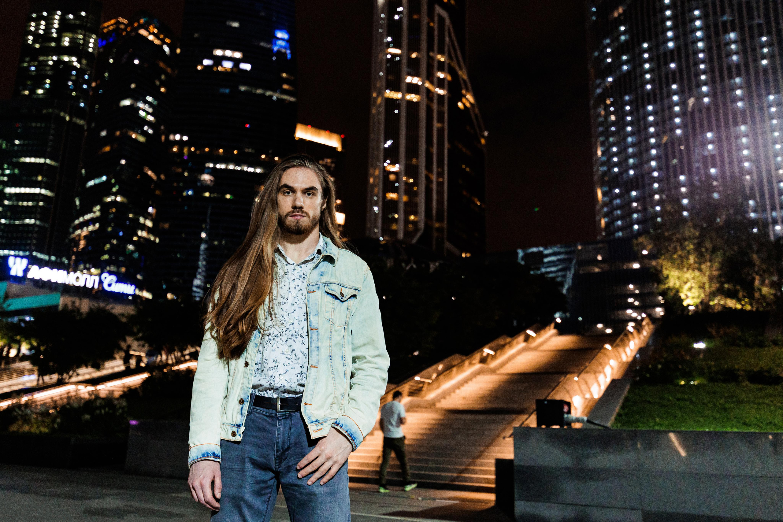 Мужской городской портрет. Свадебный и репортажный фотограф в Москве и Московской области