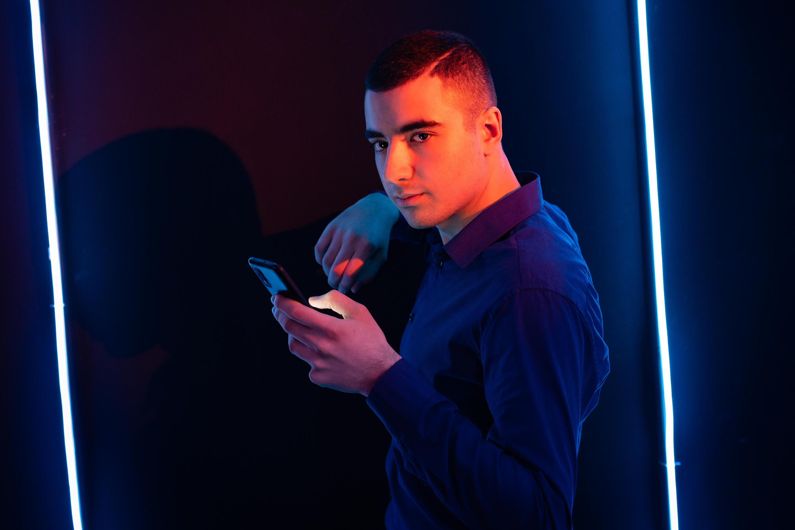 Мужской портрет в студии. Свадебный и репортажный фотограф в Москве и Московской области