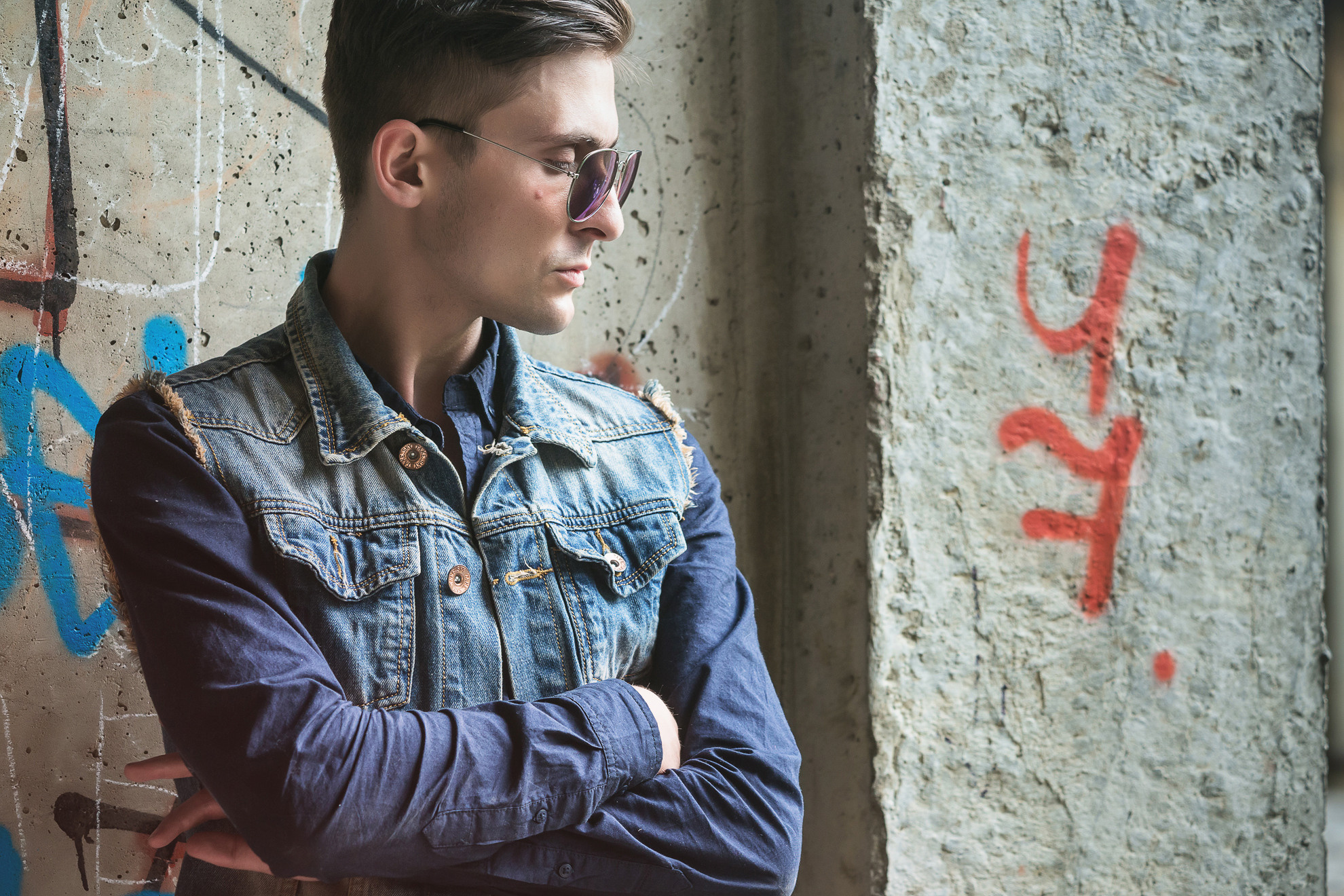 Мужской городской портрет. Свадебный и репортажный фотограф в Москве и Московской области