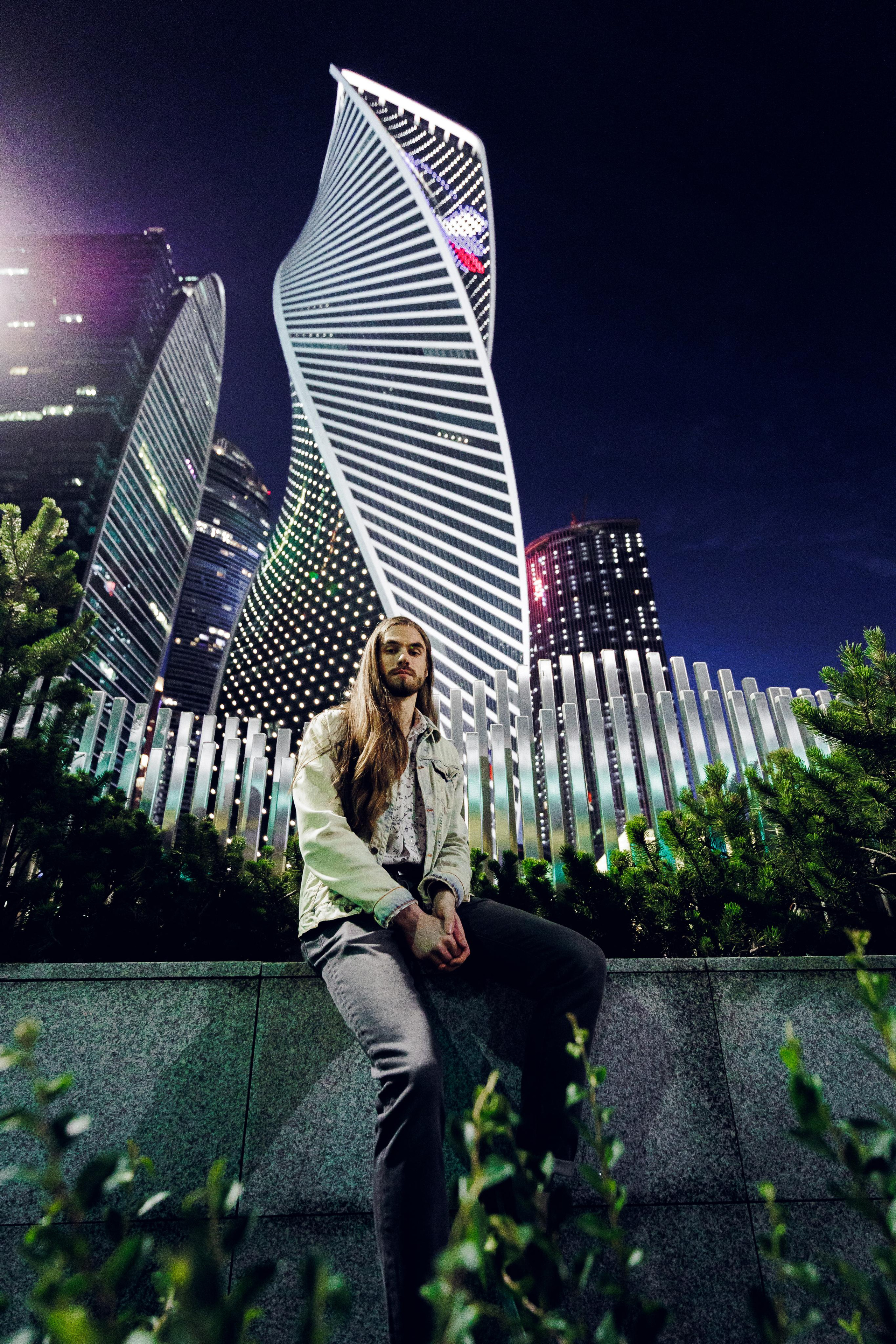 Мужской городской портрет. Свадебный и репортажный фотограф в Москве и Московской области