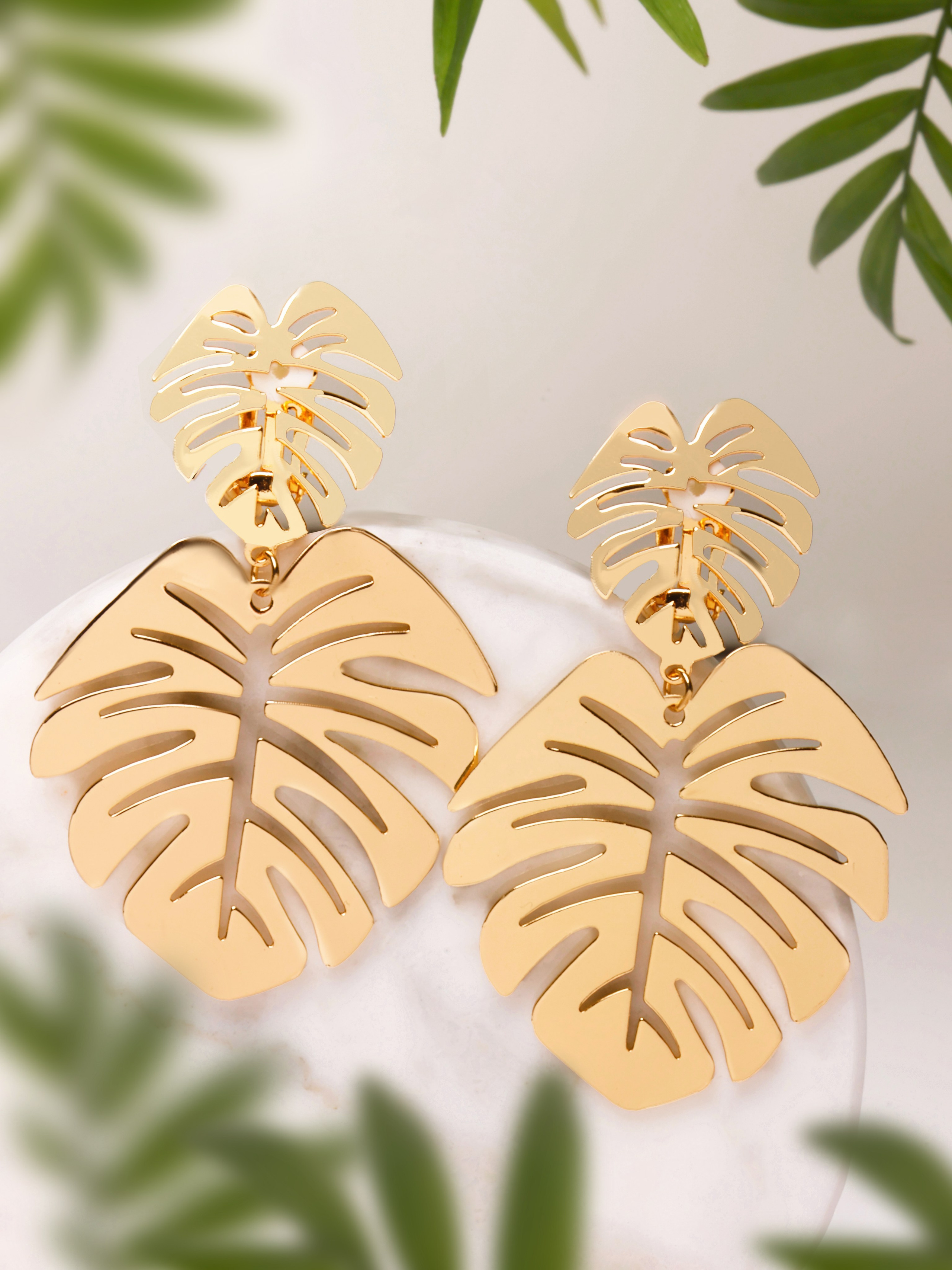 Фотосъёмка ювелирных украшений Профессиональный предметный фотограф. Контент Предметный фотограф Саратов, контент для бизнеса, съемка для брендов, предметные фотосъёмки в Саратове. Елена