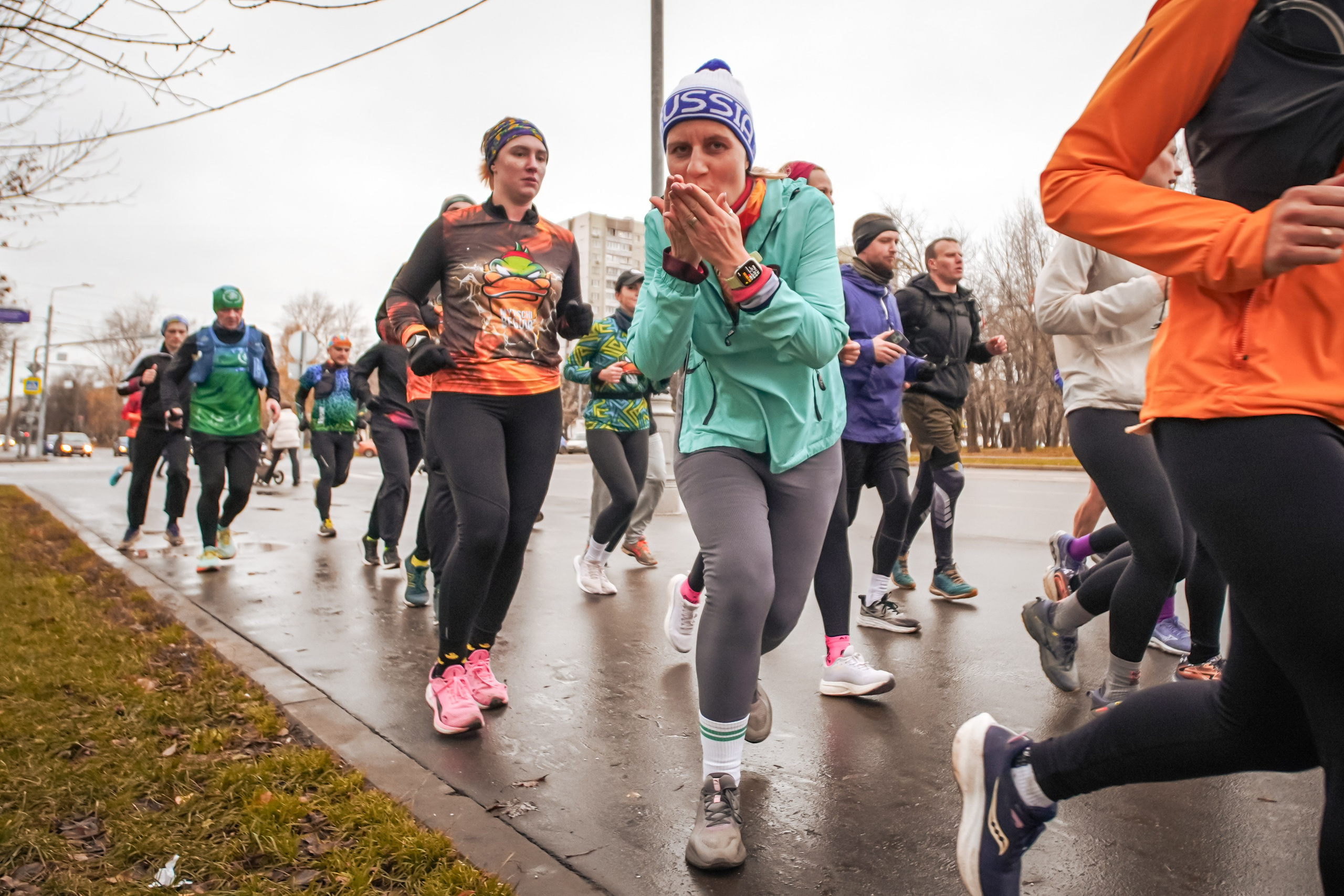 #марафонудома #яuzarun 2024 2-я петля, группа 6:30. Роман Капилюшов. Бег. Фото. Видео. г. Люберцы