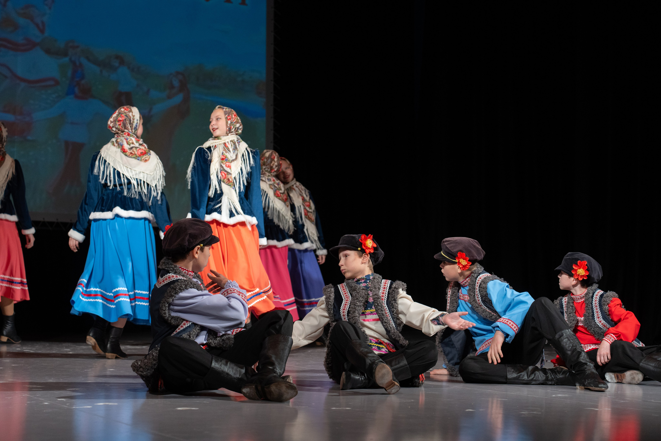 Народный танец. Репортажная съёмка в Санкт-Петербурге, Константин Петров