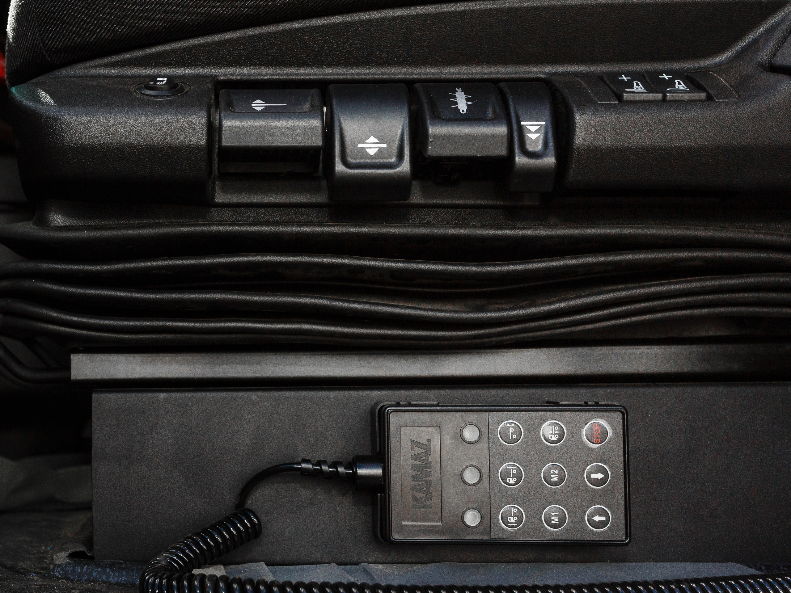 Автомобильный фотограф в СПб. Репортажная фотосъёмка в Санкт-Петербурге. Фотограф на мероприятие: выставки, презентации, автогонки. Фото для сайта, отчётов и публикации в сми. Профессиональный фотограф Сергей Пушкин. Промышленная фотосъёмка. Автопром. Фотосъёмка авто и спецтехники. Профессиональные фото большегрузов.