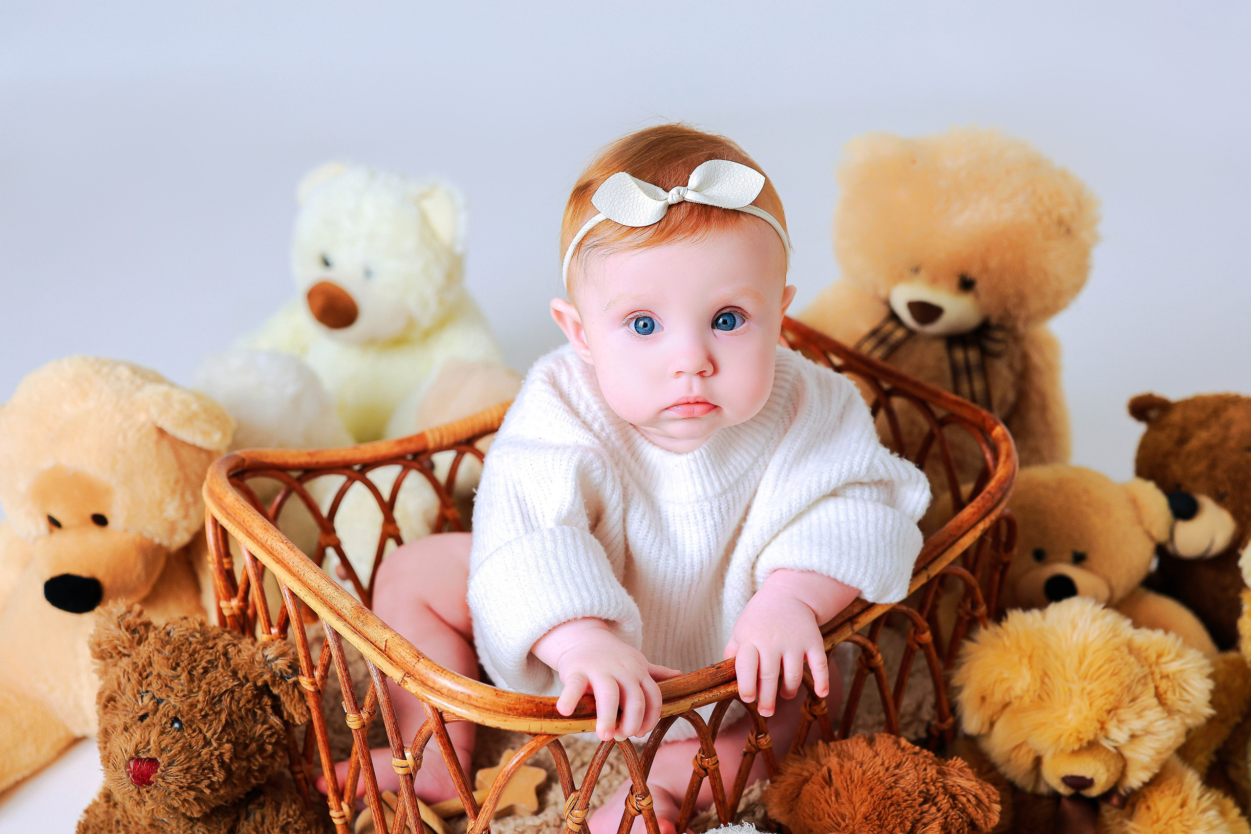 Малышки Антураж