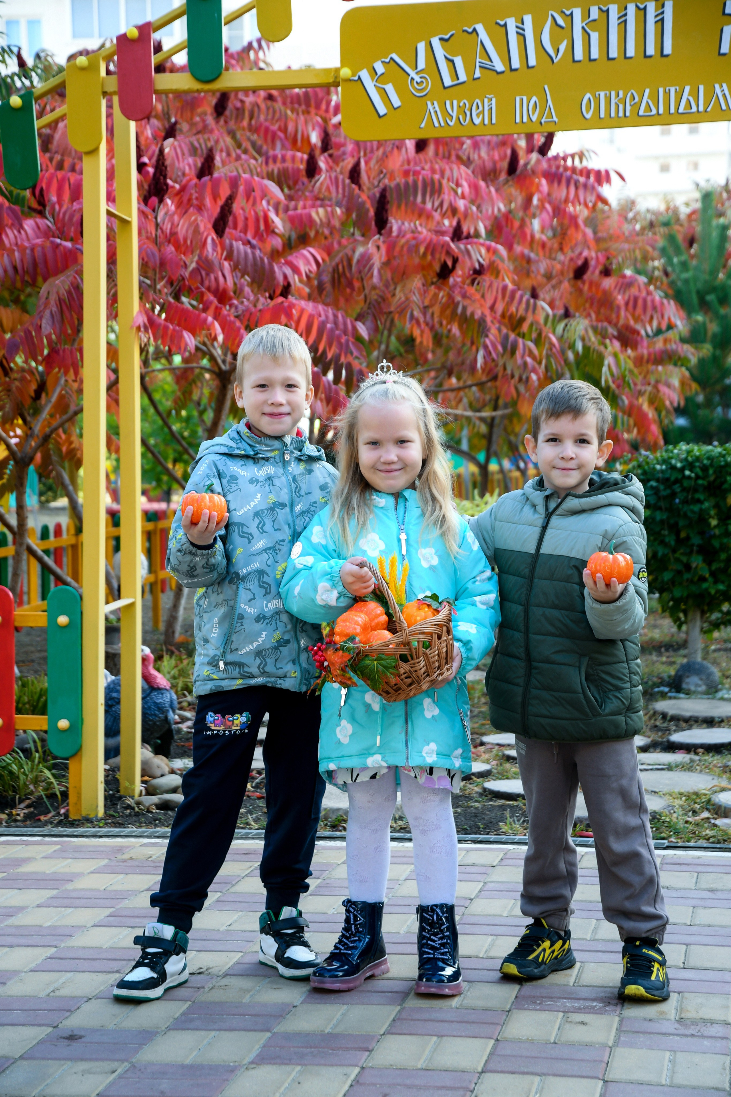 Выпускники на прогулке. Вячеслав Скрипник Фотограф Краснодар