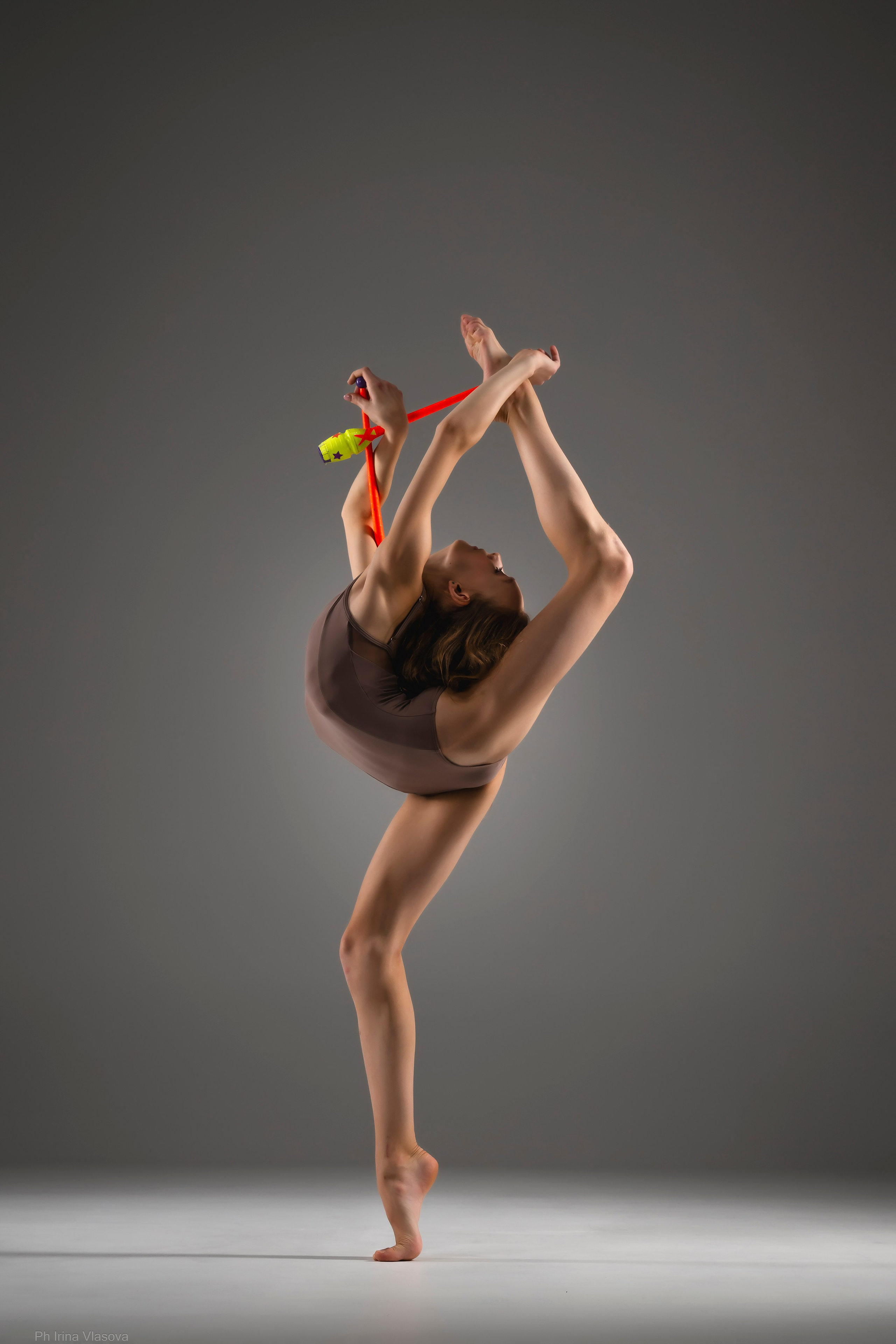 гимнастка с булавами фотосессия новосибирск