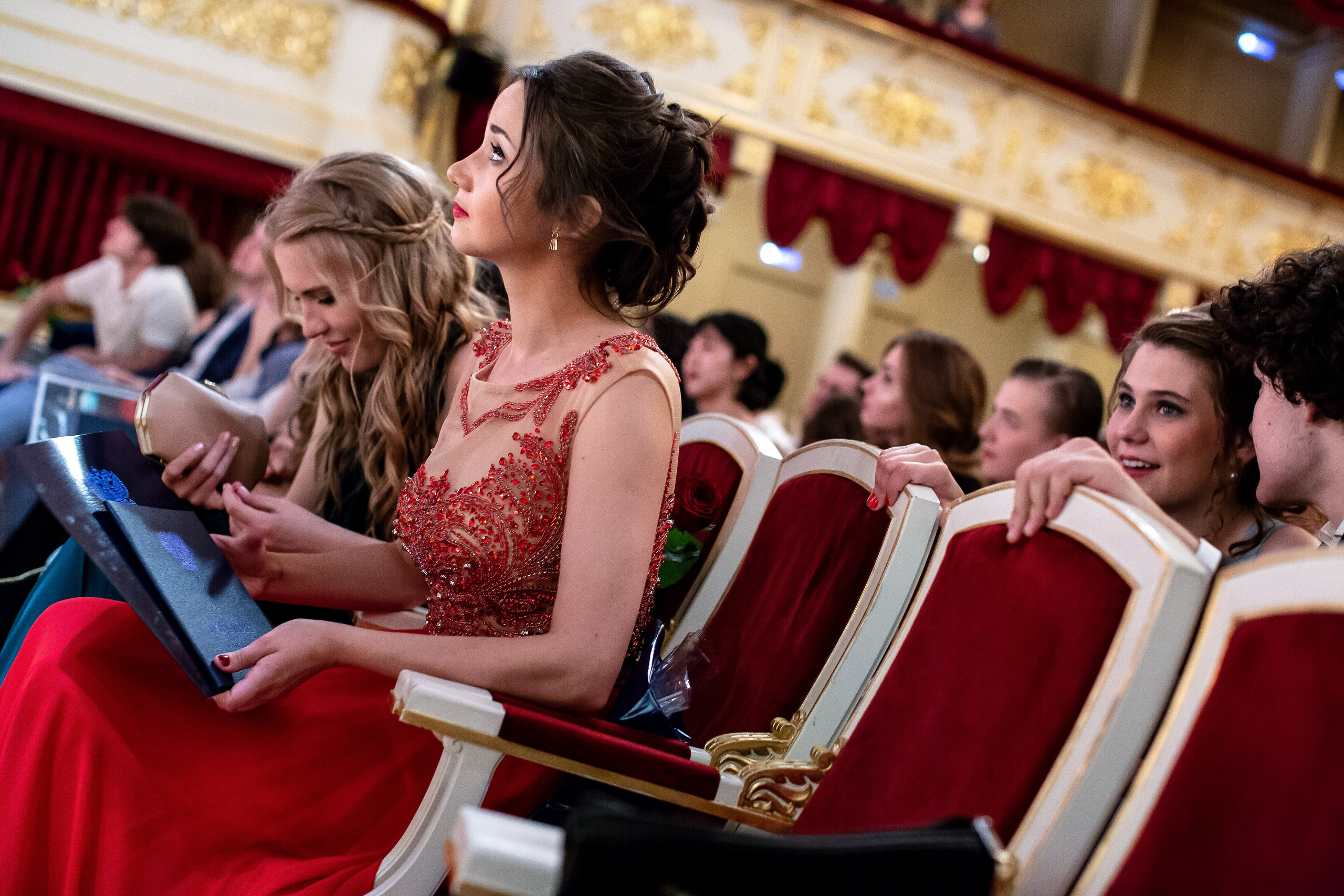 Репортаж -Выпускной. Портретный Студийный и уличный фотограф Москва. Индивидуальные, Семейные, Беременность, Будуар, Каталог, контент съемки для блога и бизнеса