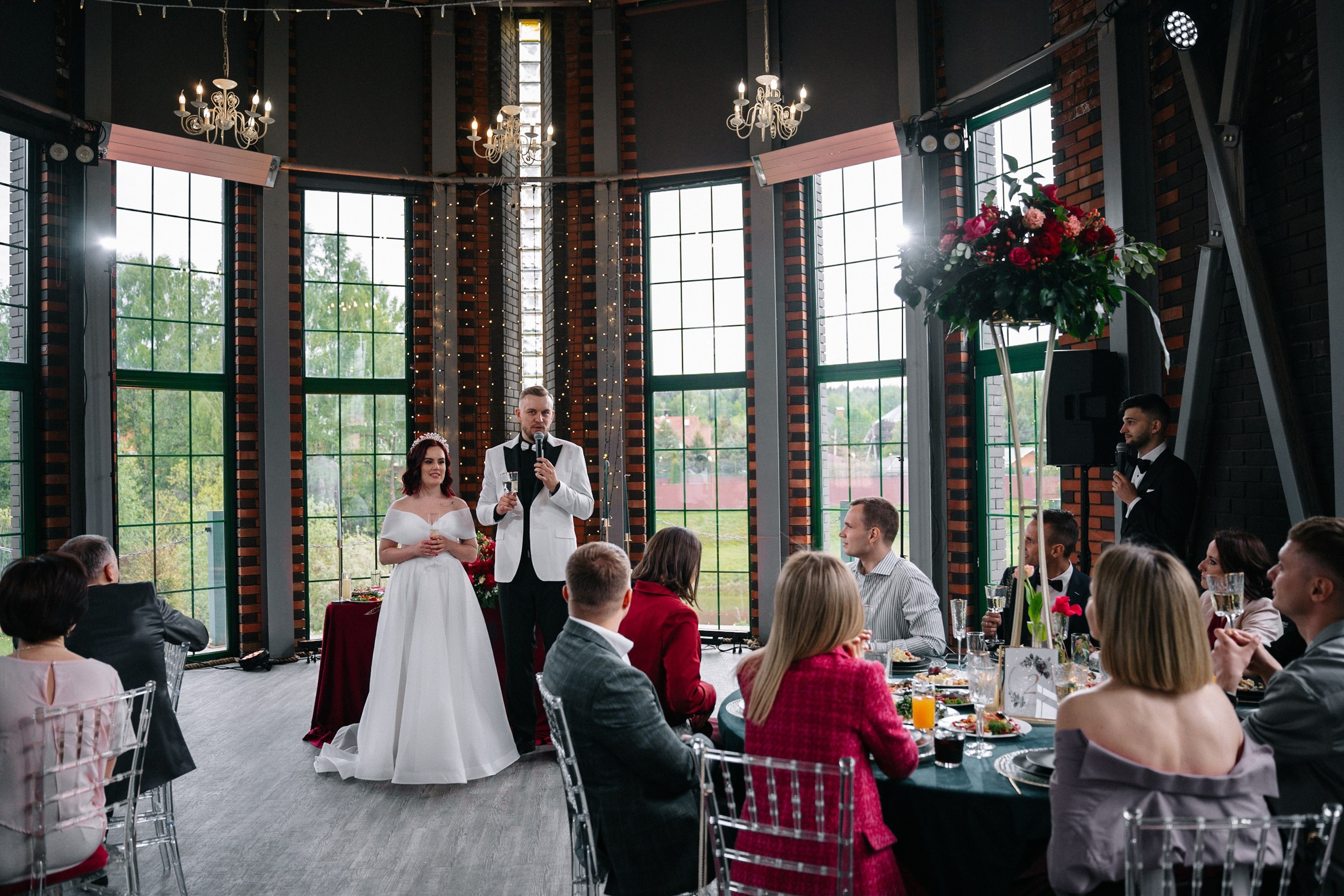 Свадебная фотосессия в Loft «Manhattan» в Пучково. Свадебный фотограф в Пучково