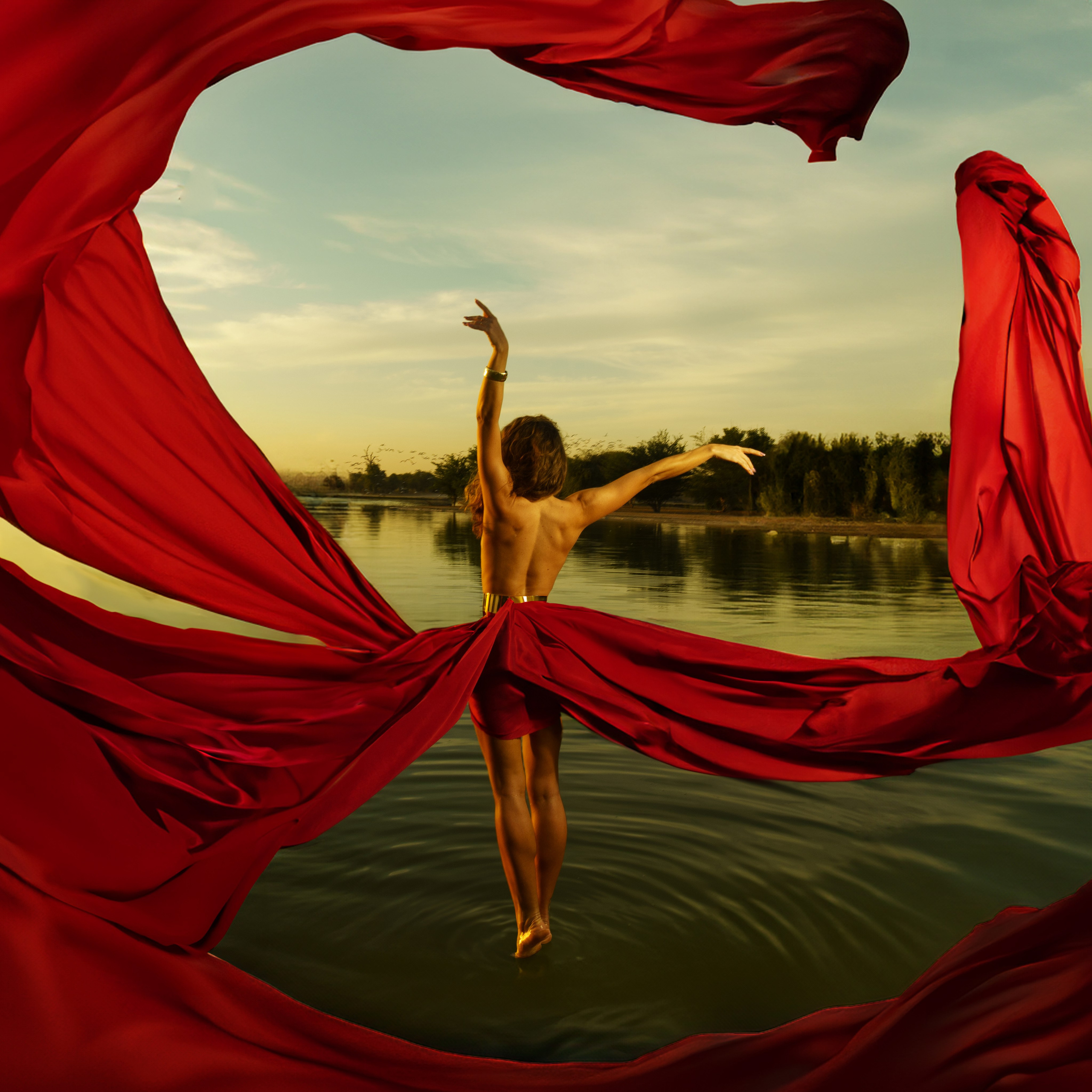 Проект для бренда Эко-Шелка Cho_effect. ART PHOTOGRAPHER KIRILL SAKRUKIN