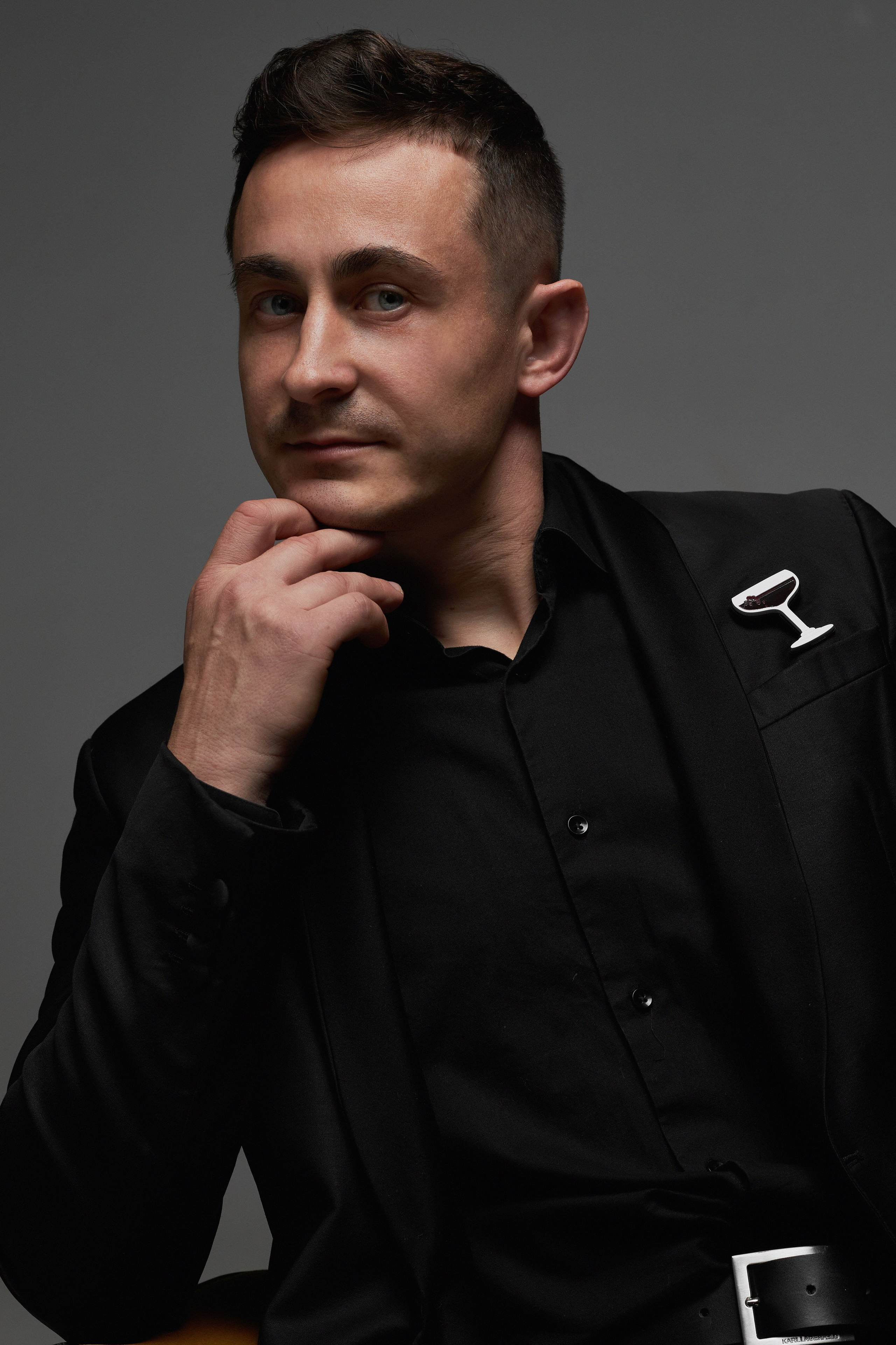 Ведущий Вячеслав Тиманов