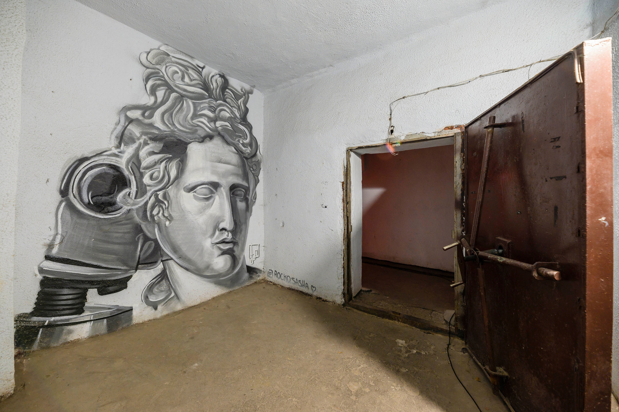 Арт убежище Bunker, съемка контента. Интерьерный и репортажный фотограф в Алматы