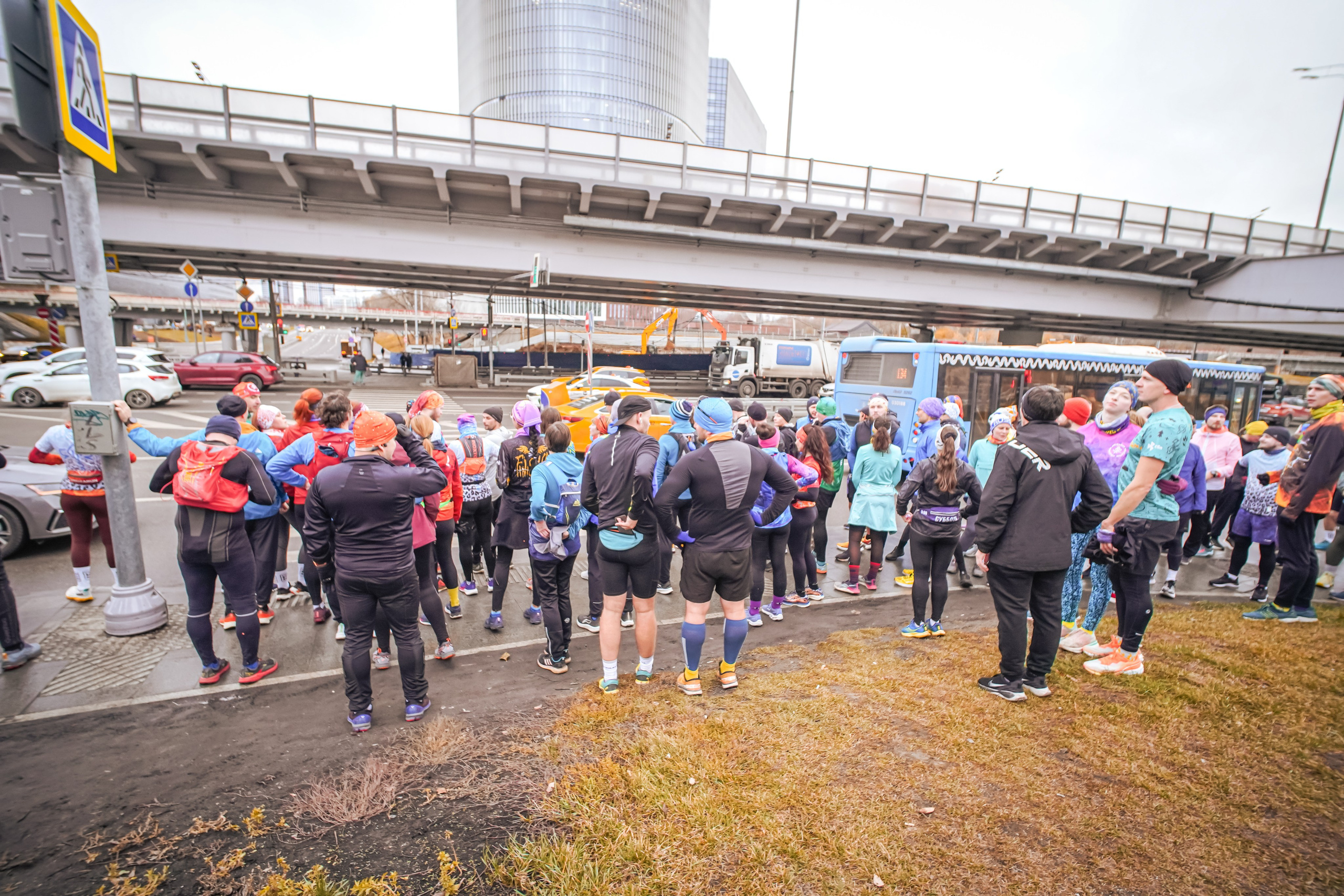 #марафонудома #яuzarun 2024 2-я петля, группа 6:30. Роман Капилюшов. Бег. Фото. Видео. г. Люберцы