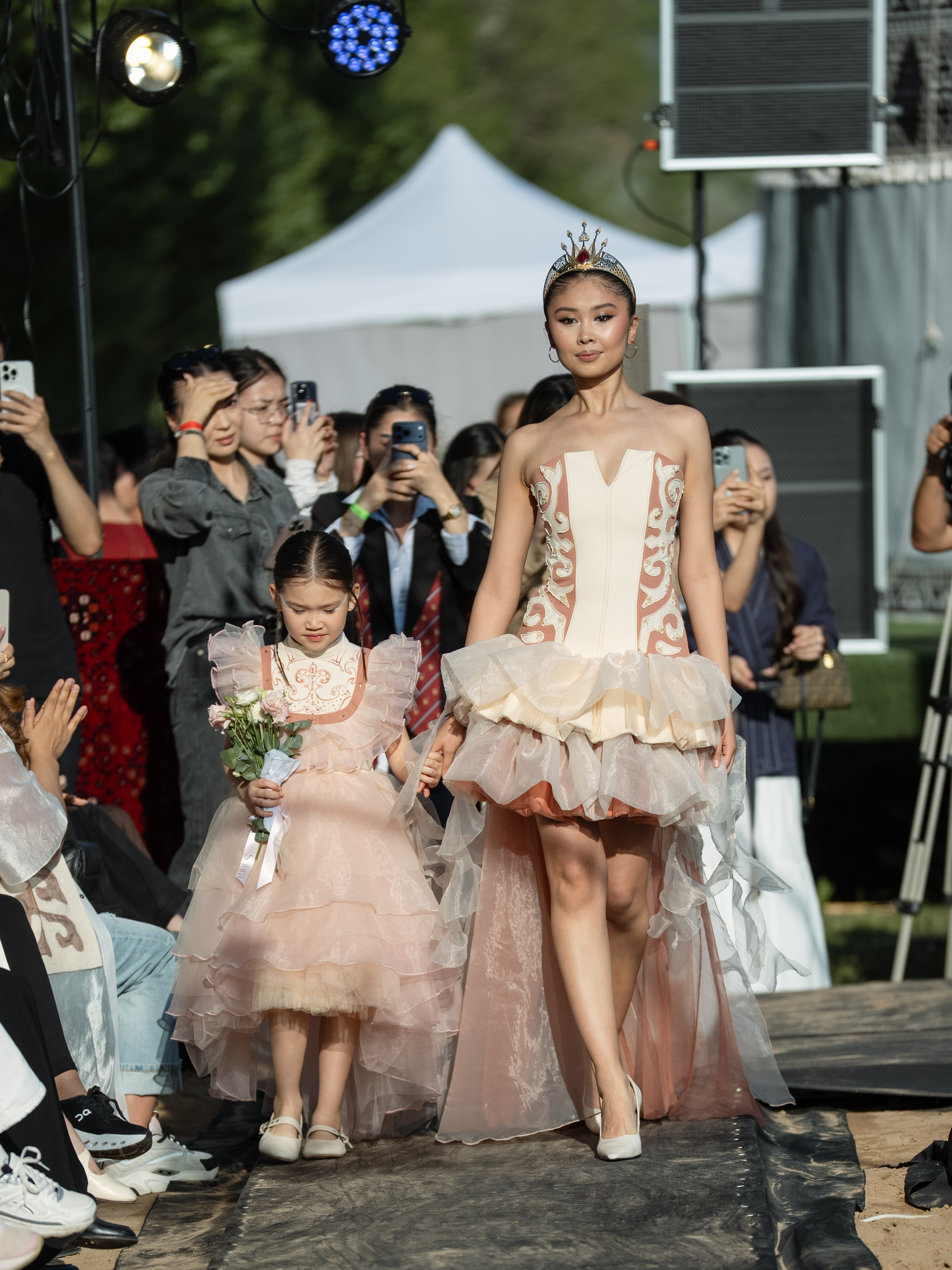 Brand Darideiya. Сайт Алматинского НЮ АРТ, будуар и фэшн фотографа Дениса Карпенко