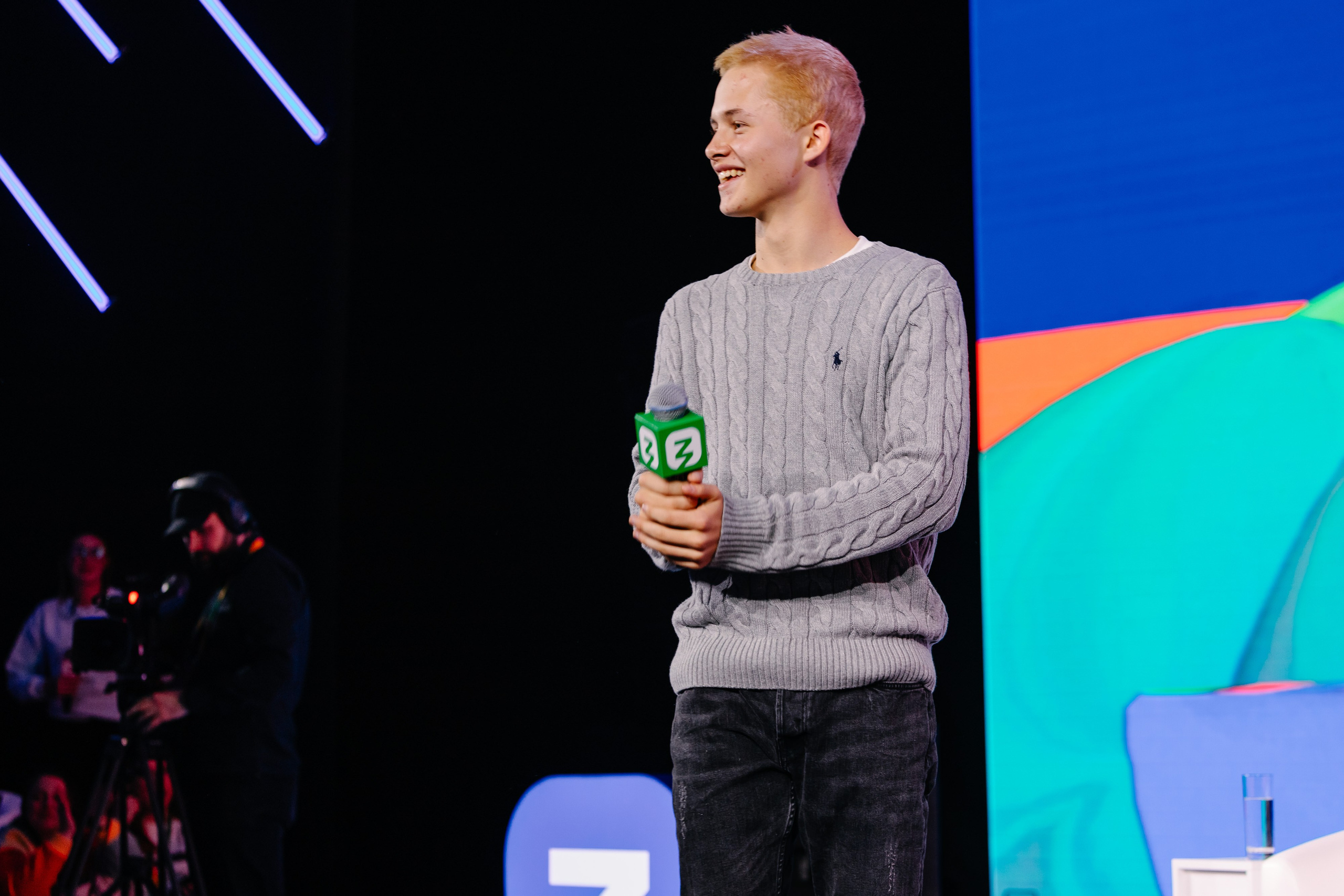 Всемирный фестиваль молодёжи 2024 в России. Репортажный фотограф в Москве, Сочи и Санкт-Петербурге