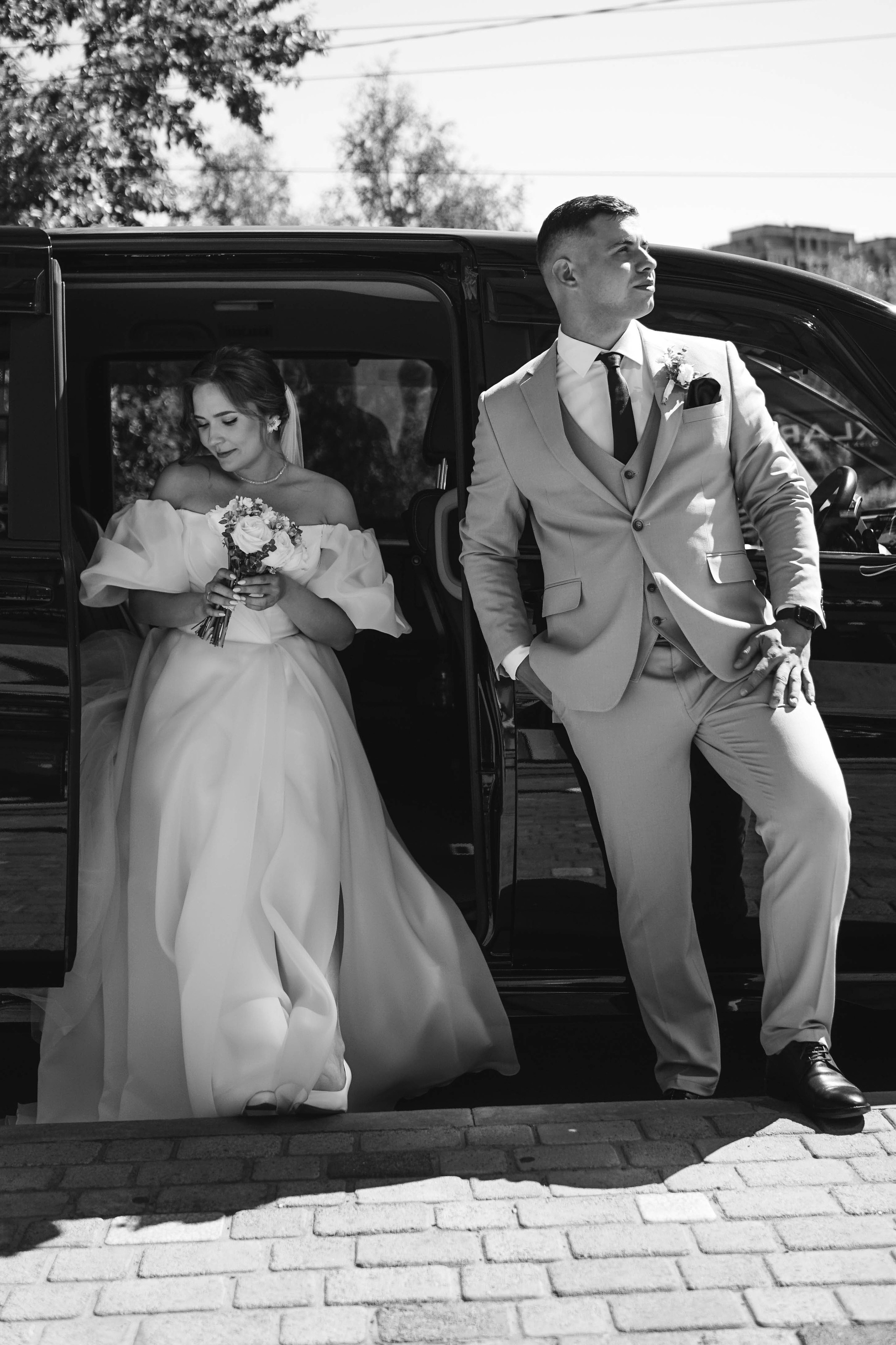 Лиза и Сережа: регистрация, прогулка и банкет. Фотограф в Иркутске