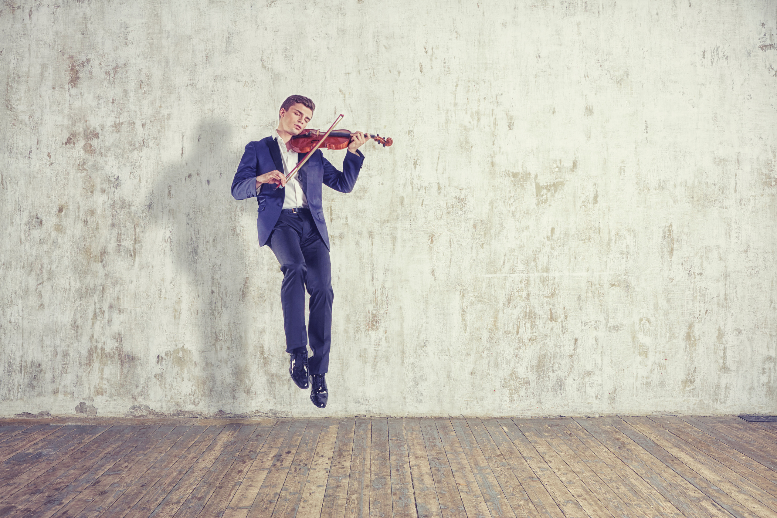 Левитация. Профессиональный репортажный и студийный фотограф в Москве