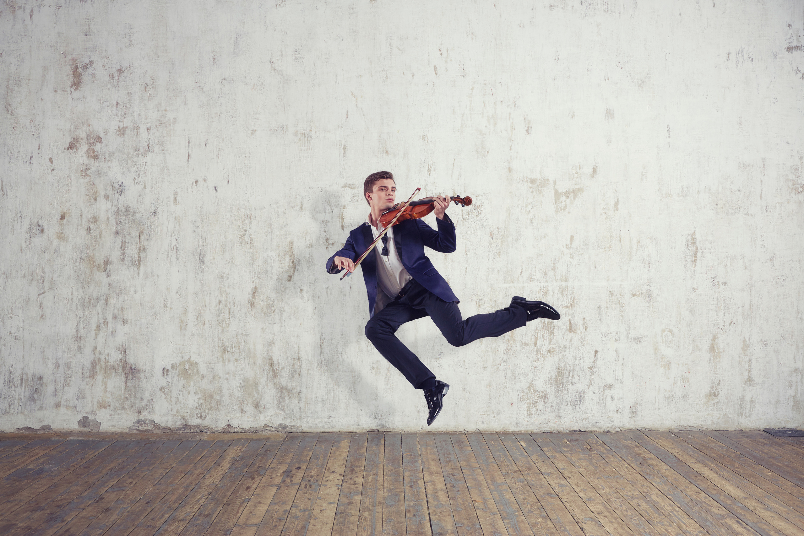 Левитация. Профессиональный репортажный и студийный фотограф в Москве