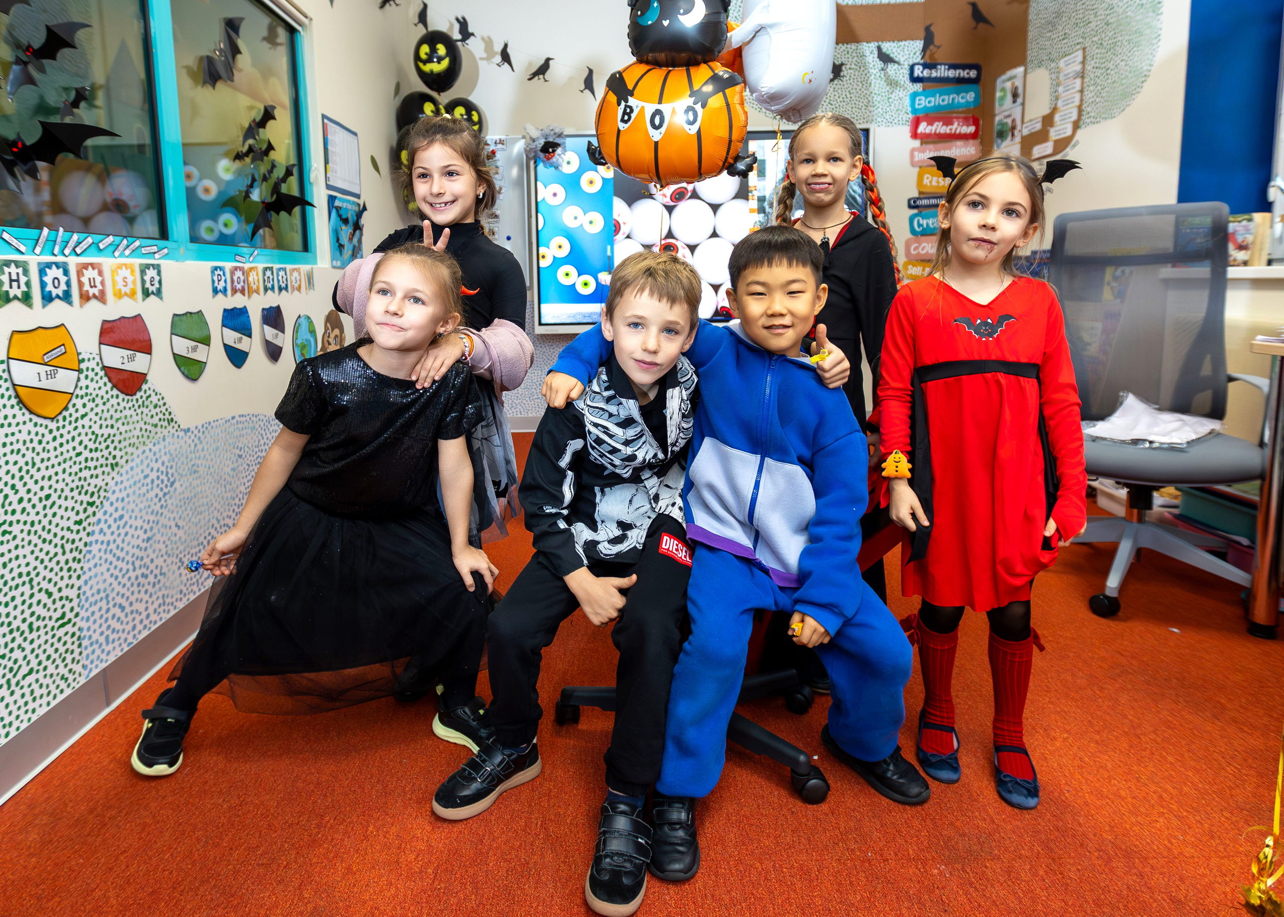 Halloween в начальной школе. Выпускные альбомы для школы и детского сада — школьный фотограф Подольск, Троицк, Щербинка, Москва
