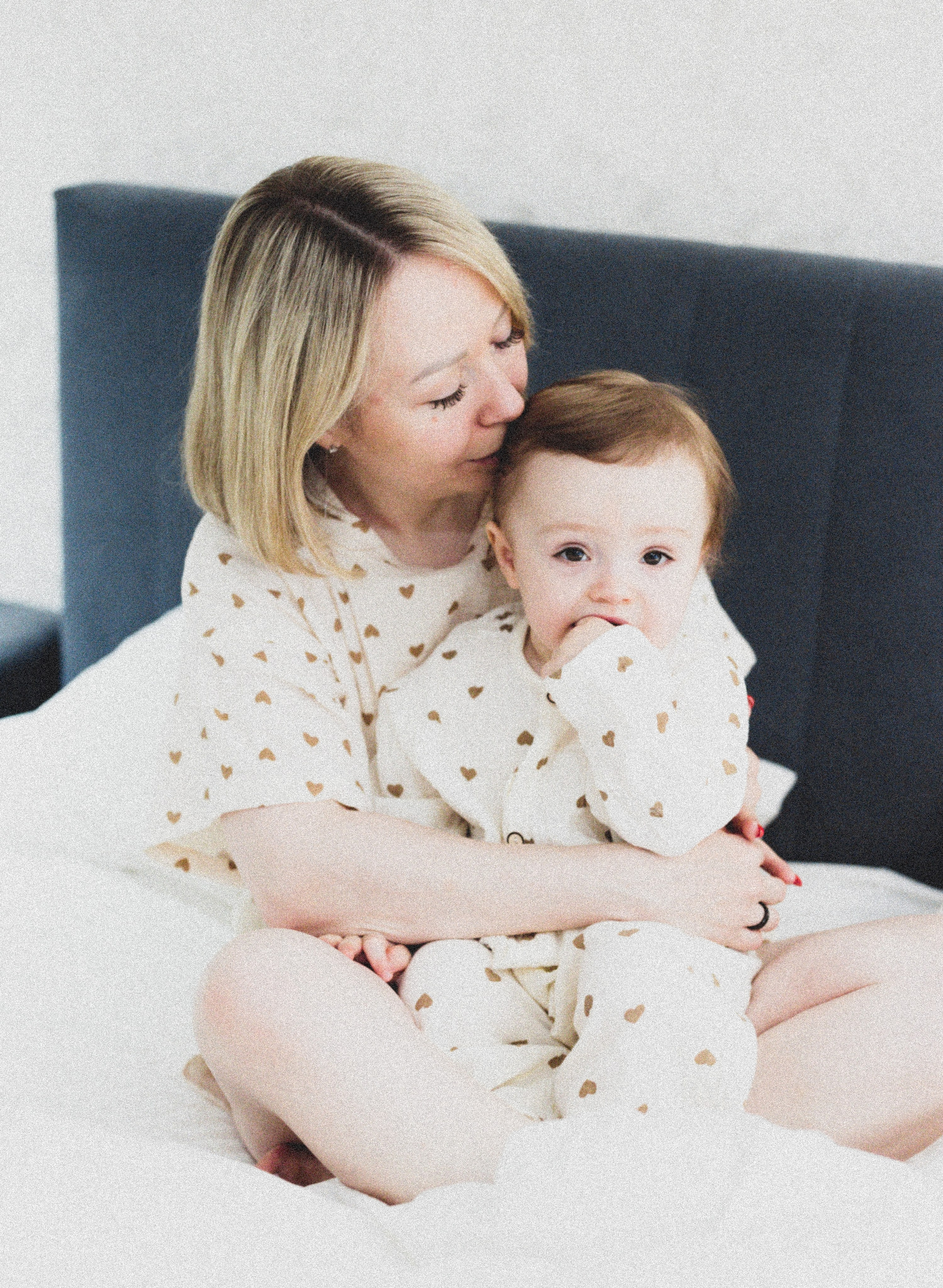 Мама и малыш lifestyle. Фотограф беременных и новорождённых в Краснодаре