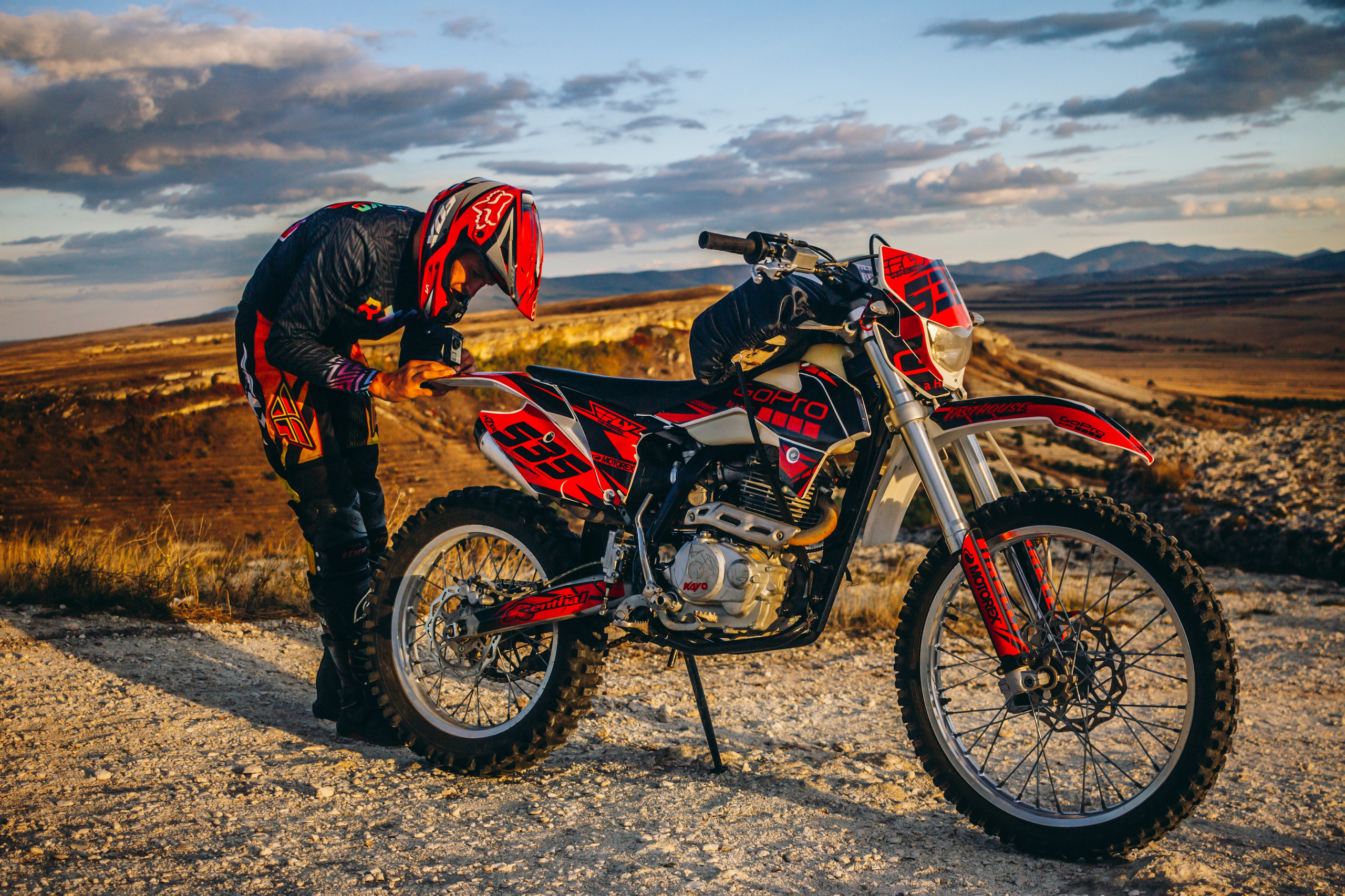 MOTOBASE. Фотограф в Крыму Григорий