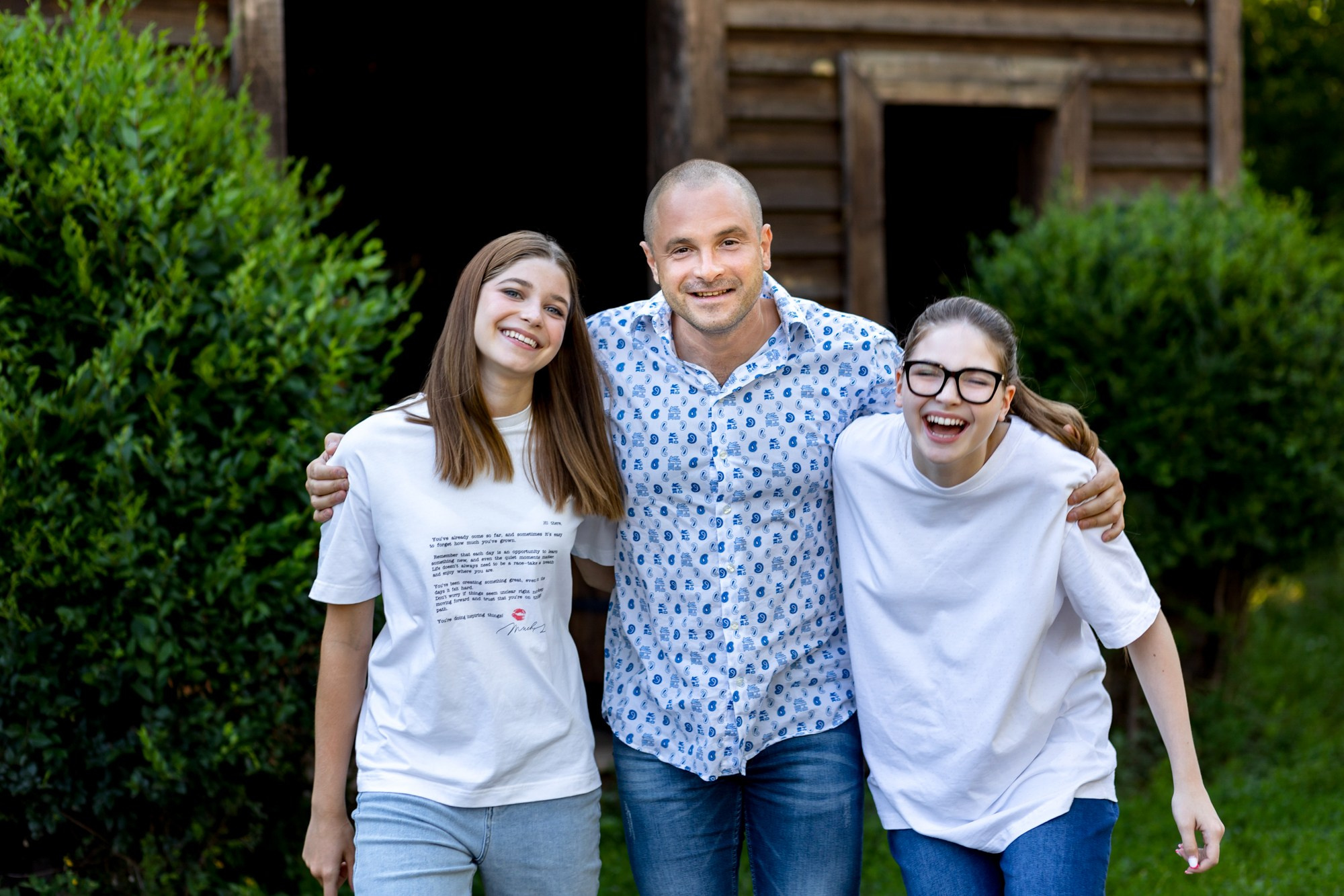 Семейная фотосессия в конном клубе. Фотограф в Оренбурге. Профессиональный фотограф