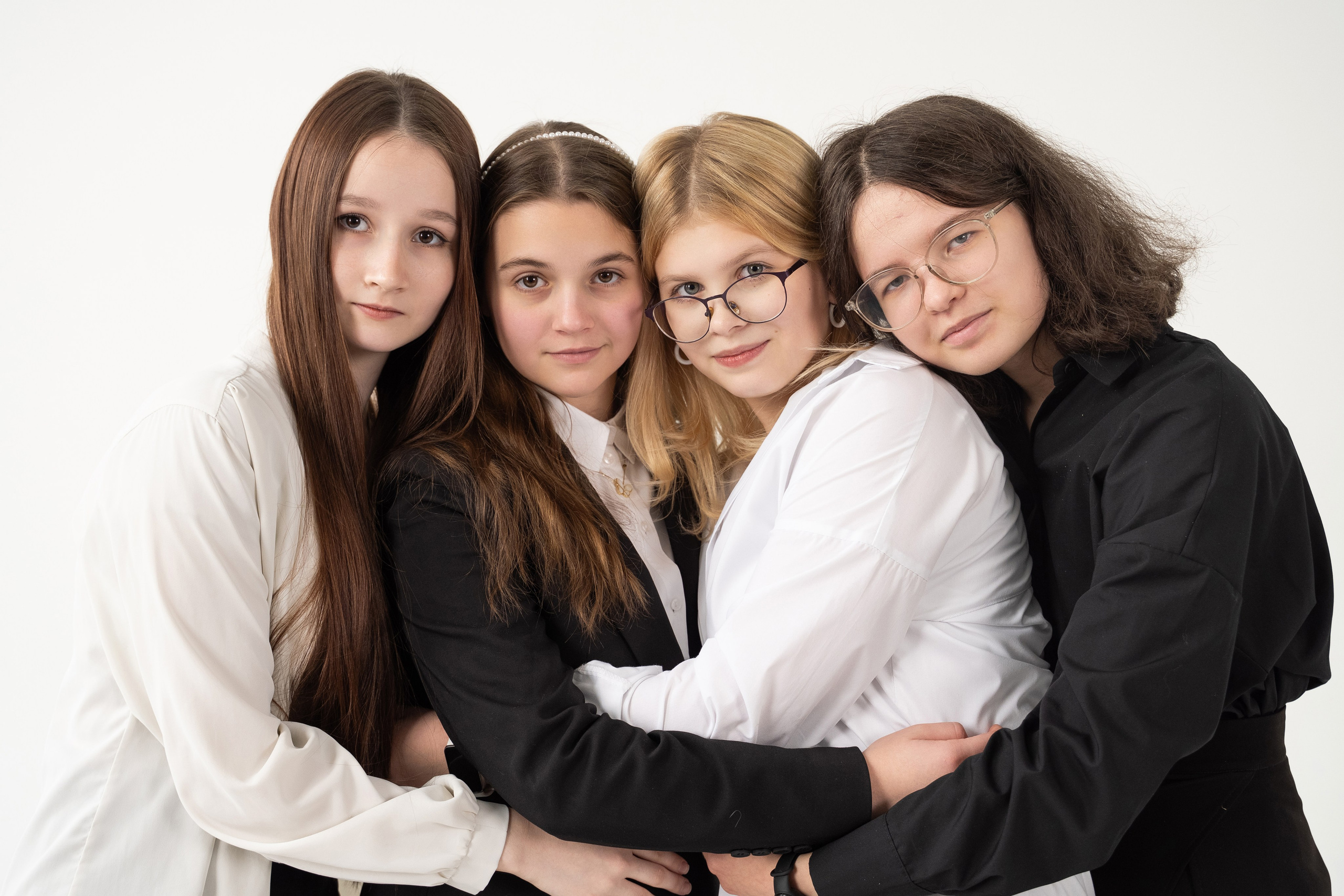 ВЫПУСКНИКИ 9 КЛАСС. МАРГАРИТА КУДРЯШОВА СВАДЕБНЫЙ И СЕМЕЙНЫЙ ФОТОГРАФ ТВЕРЬ МОСКВА