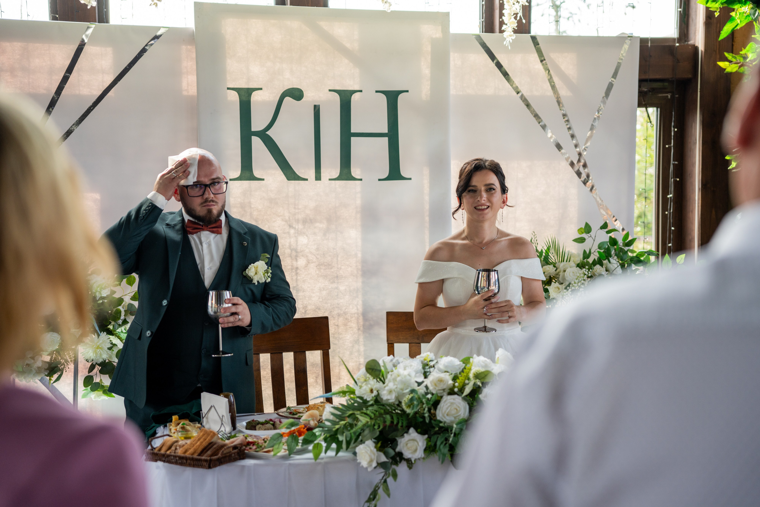 Банкет в ресторане «Амбар № 1» в городе Петергофе. Свадебный фотограф Александр Невский в Санкт-Петербурге