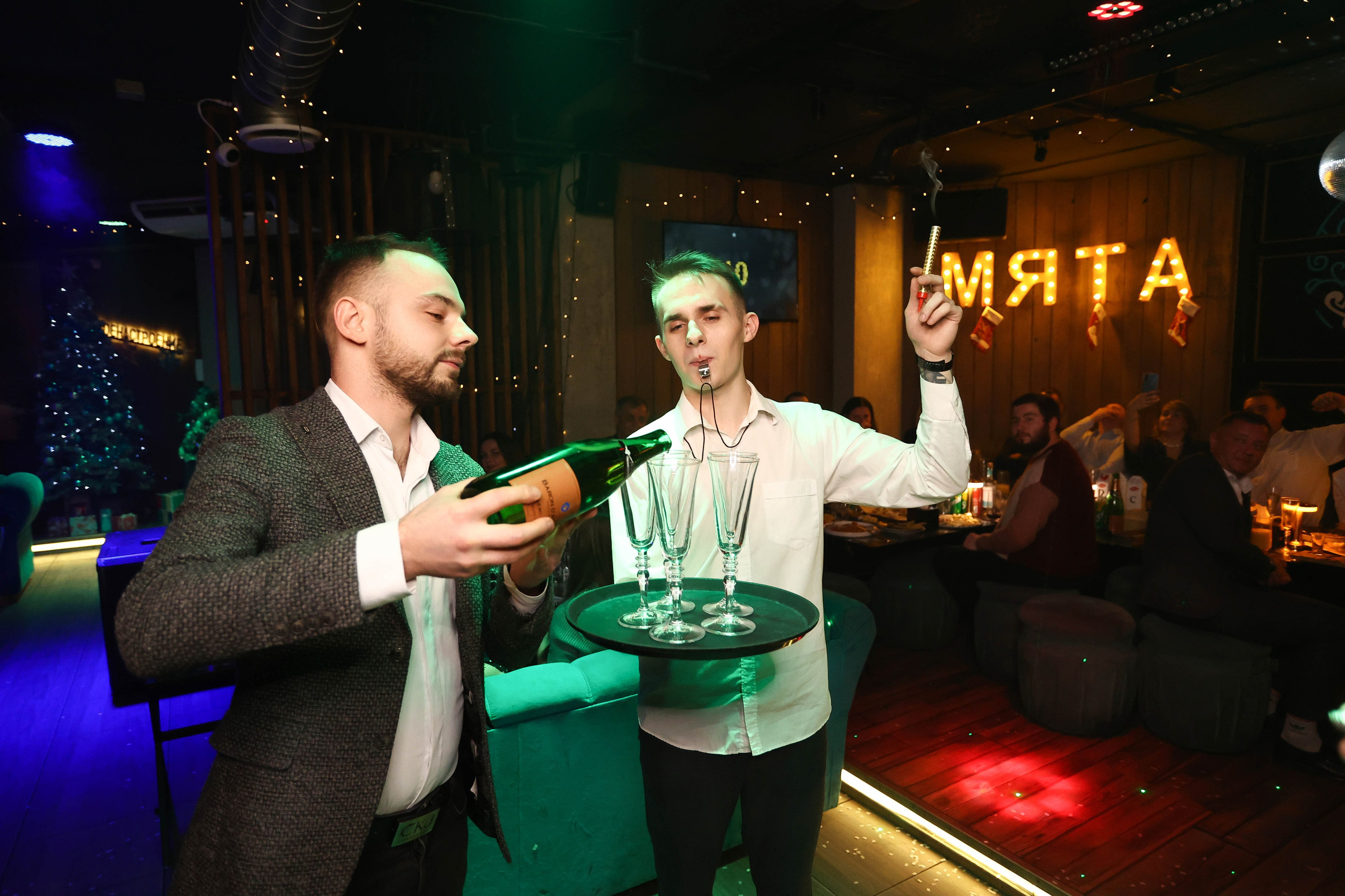 22/12/23 Новогоднее караоке в Мята Спортивная. Мята Спортивная — Кальянная, караоке, бар в Минске