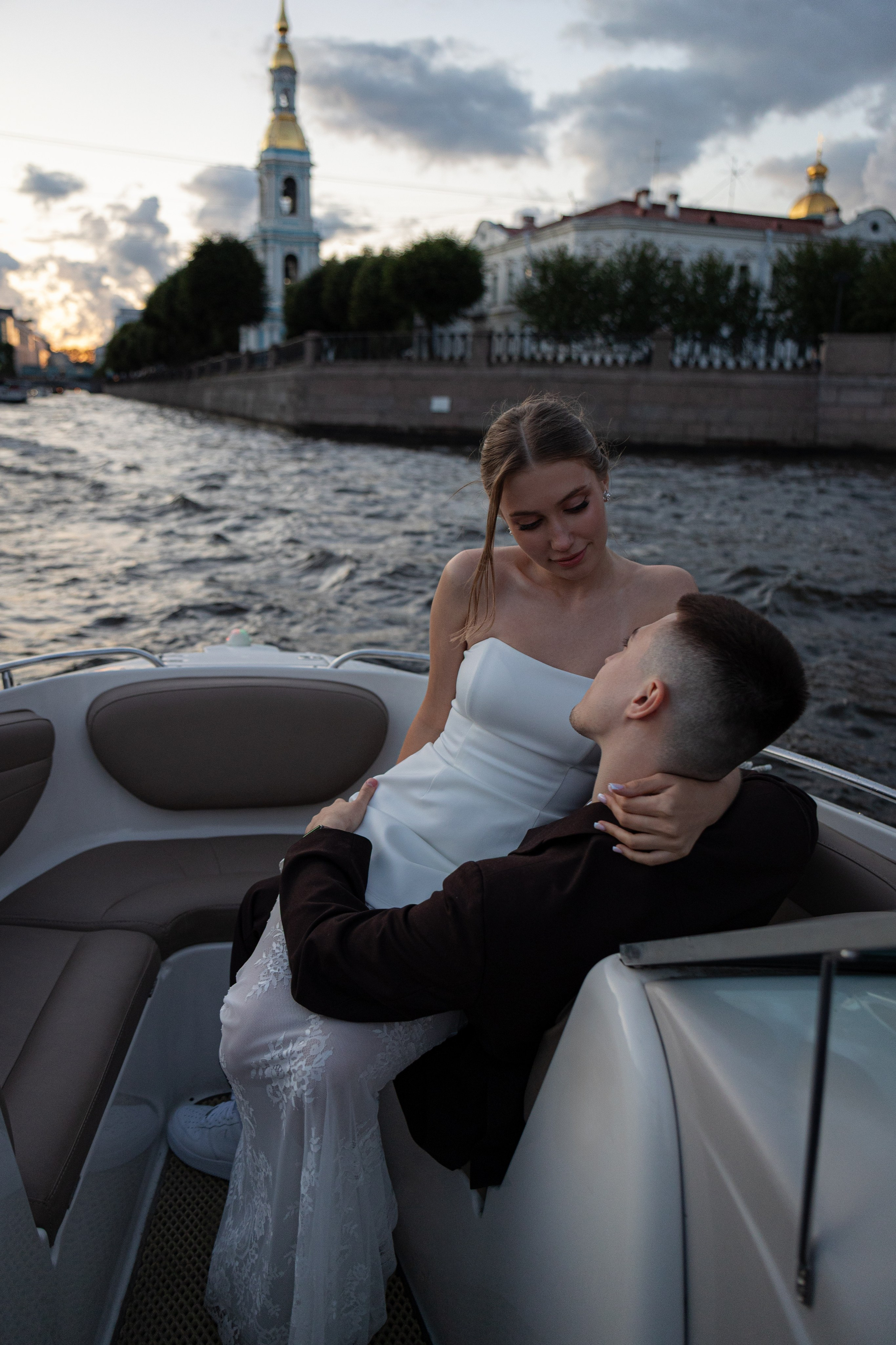 Полина и Олег. That’s your photographer, Alexandra Andrushchenko