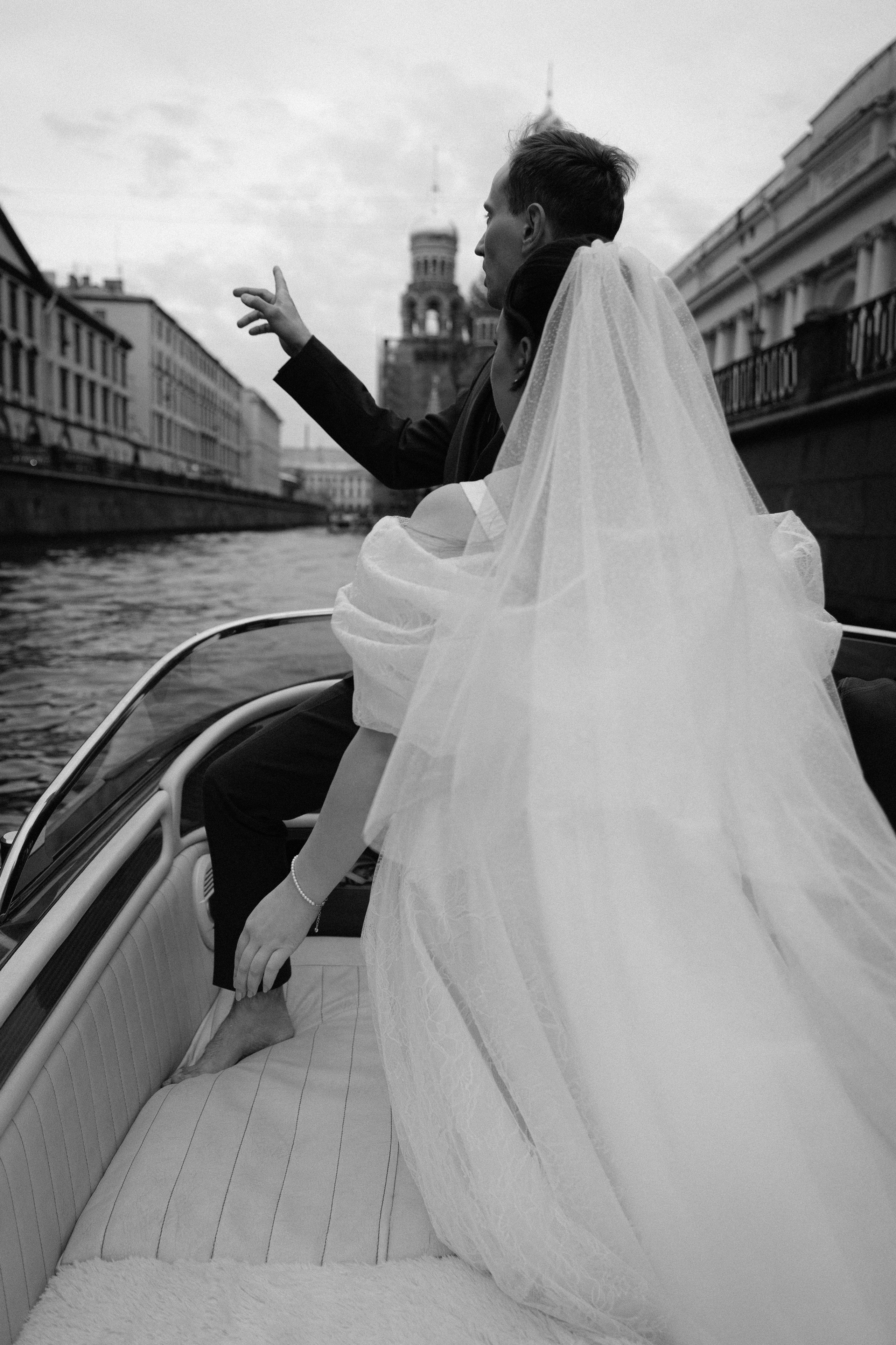 Злата и Егор. That’s your photographer, Alexandra Andrushchenko