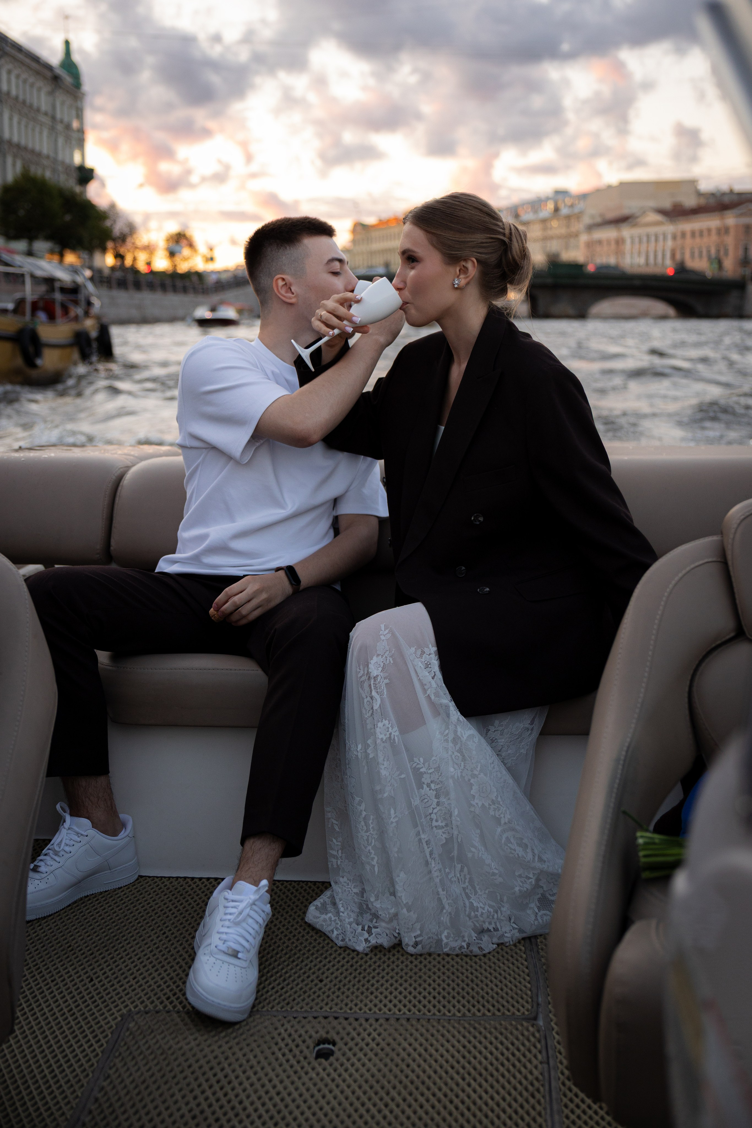 Полина и Олег. That’s your photographer, Alexandra Andrushchenko