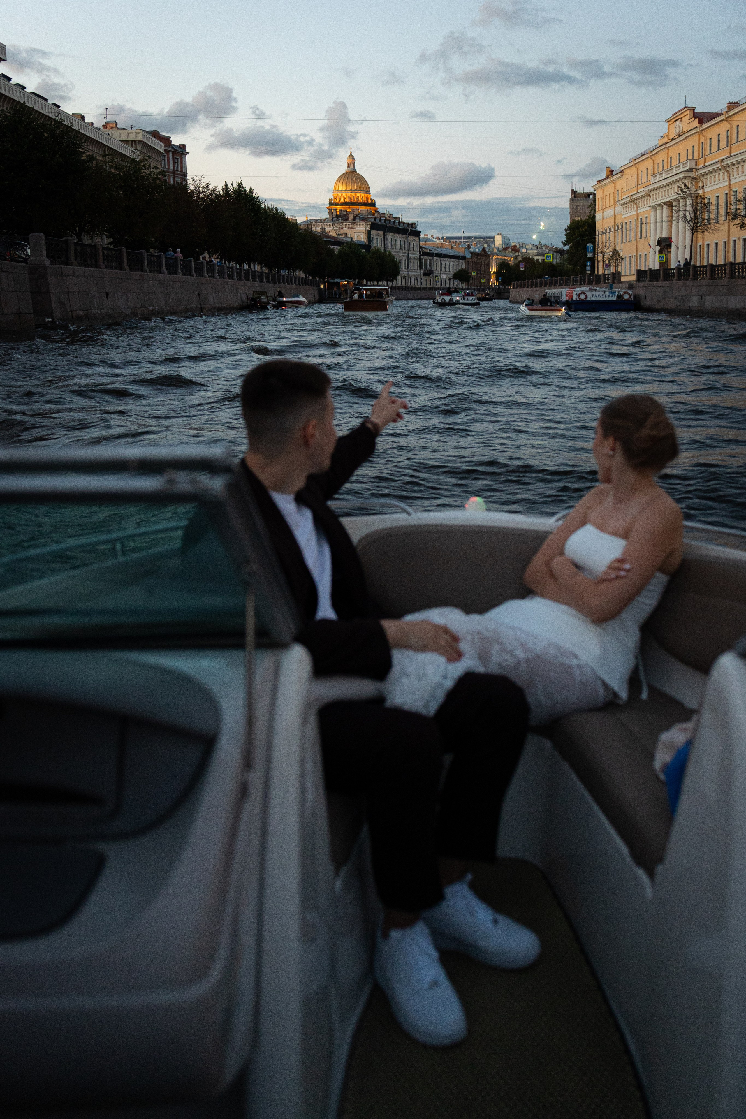 Полина и Олег. That’s your photographer, Alexandra Andrushchenko