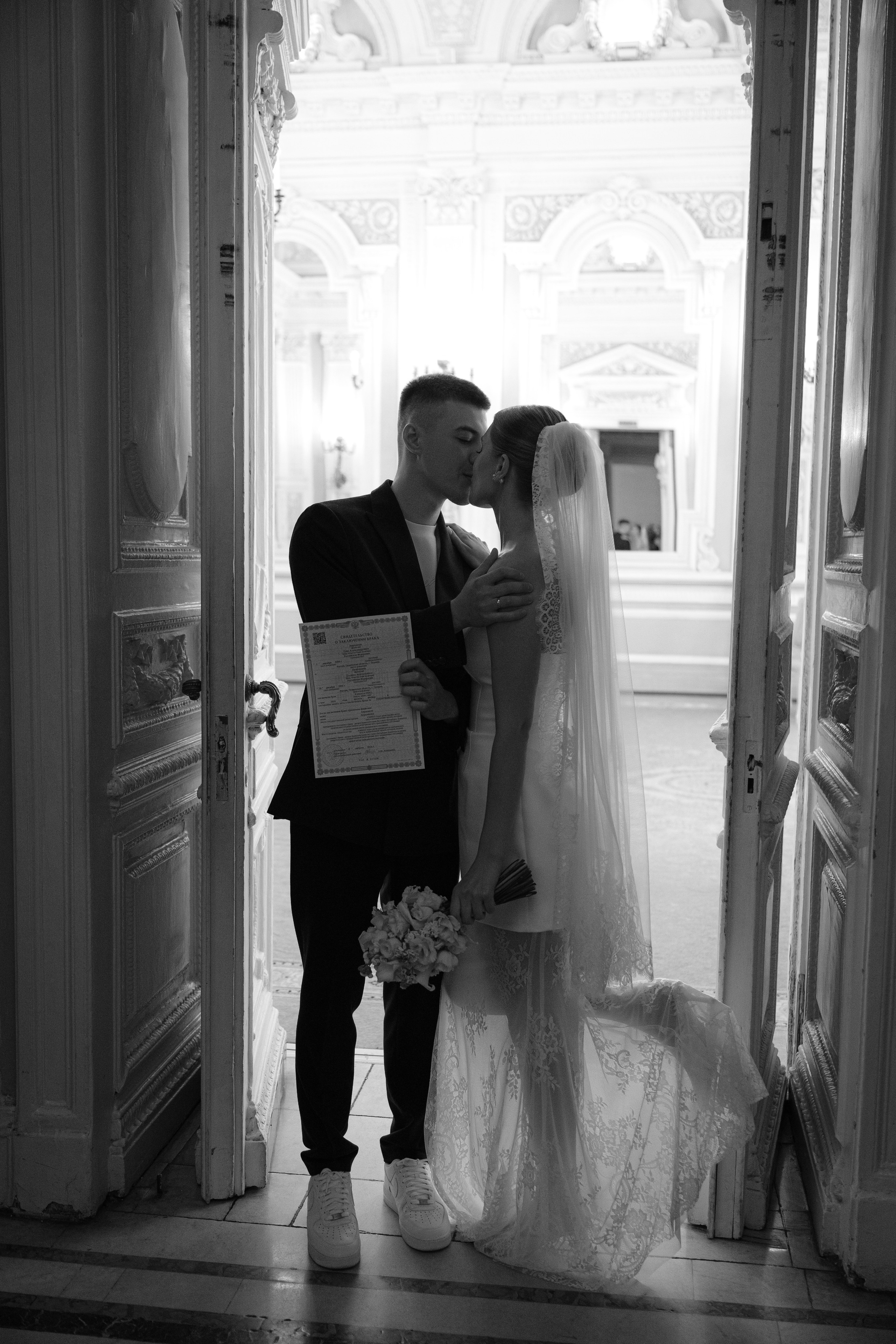 Полина и Олег. That’s your photographer, Alexandra Andrushchenko
