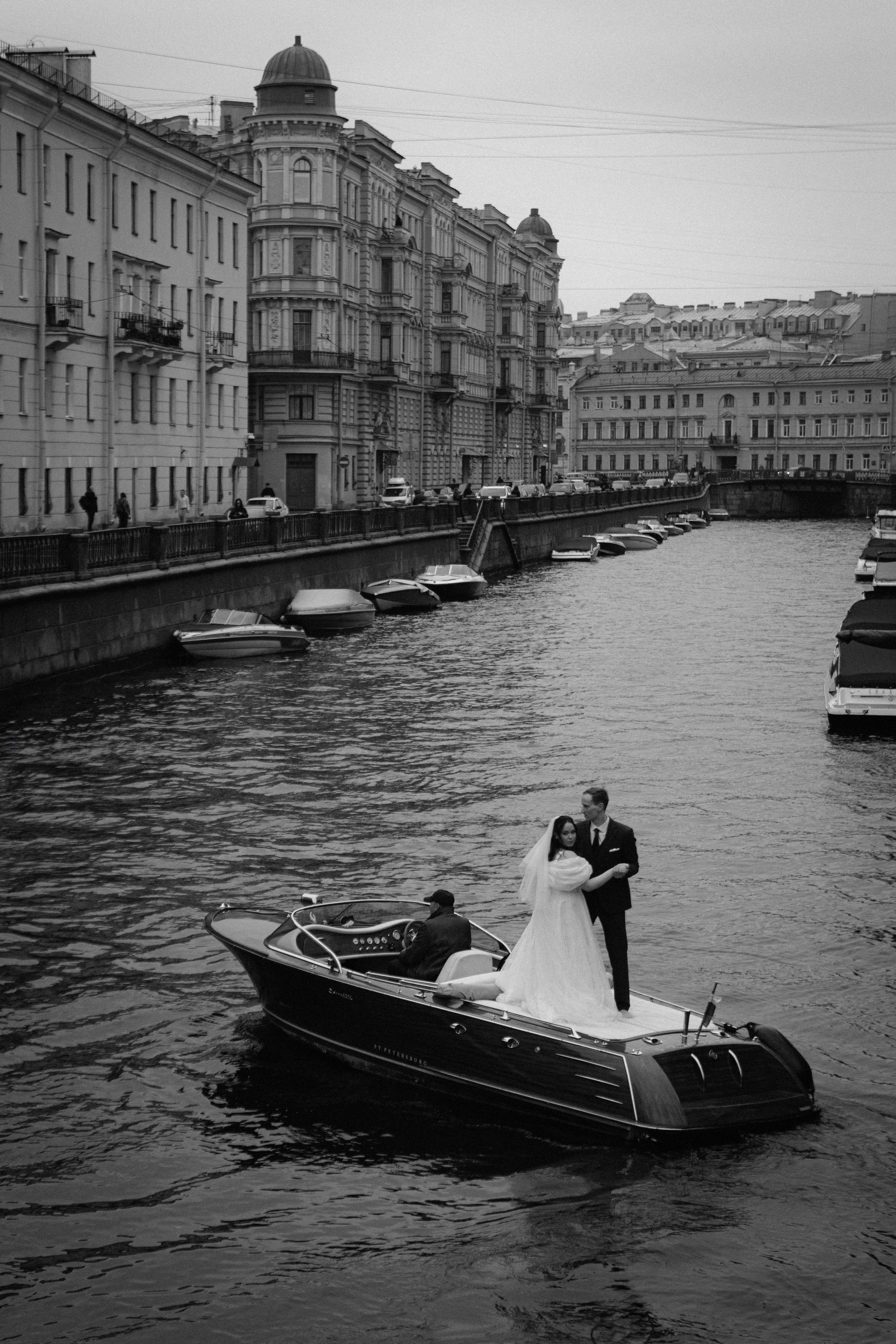 Злата и Егор. That’s your photographer, Alexandra Andrushchenko
