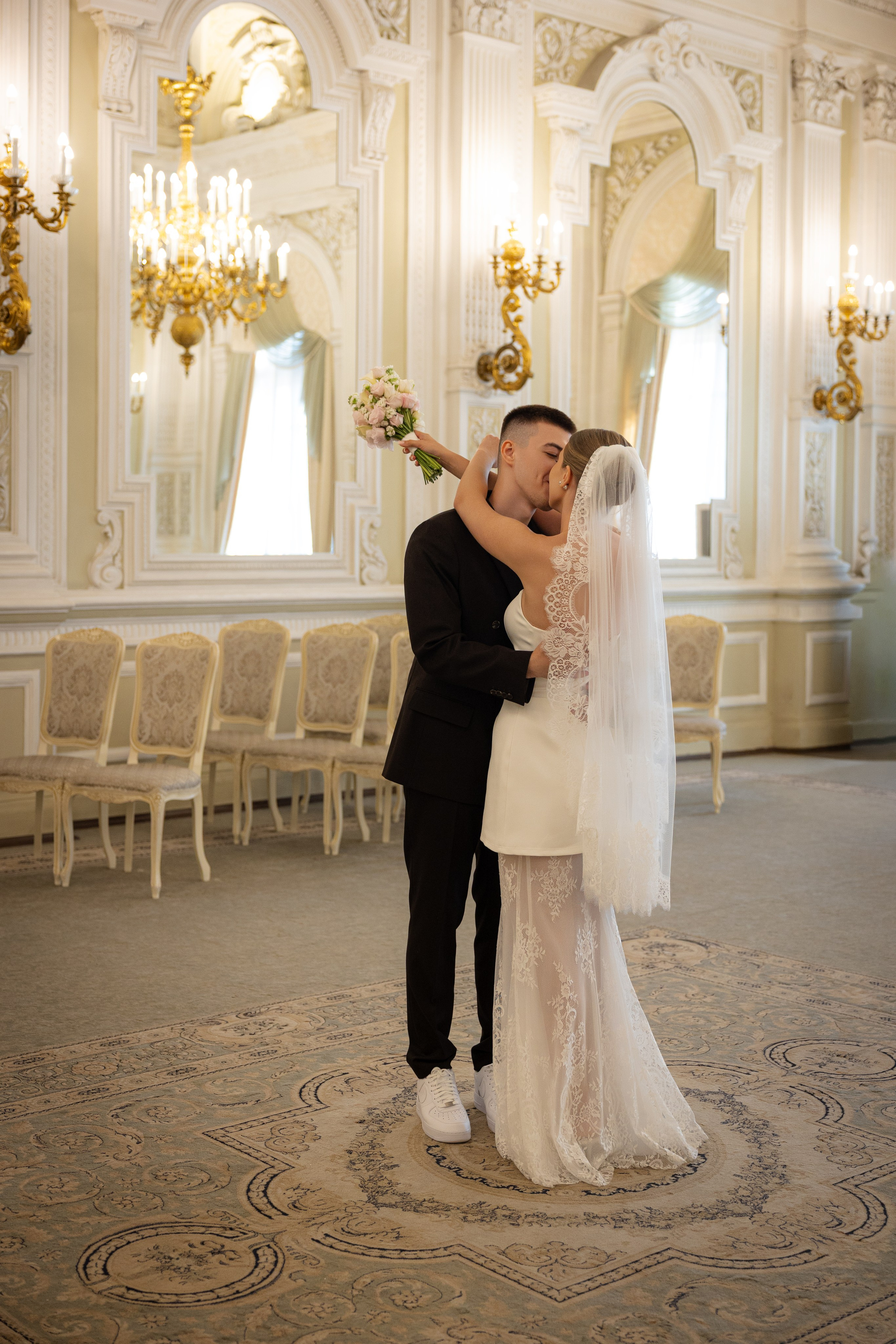 Полина и Олег. That’s your photographer, Alexandra Andrushchenko