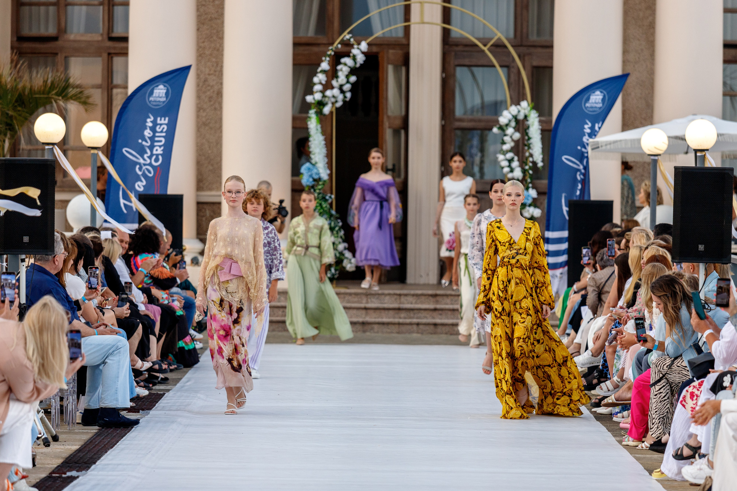 29 Fashion Cruise. Интерьерный и фуд фотограф в Иркутске Дмитрий Арно