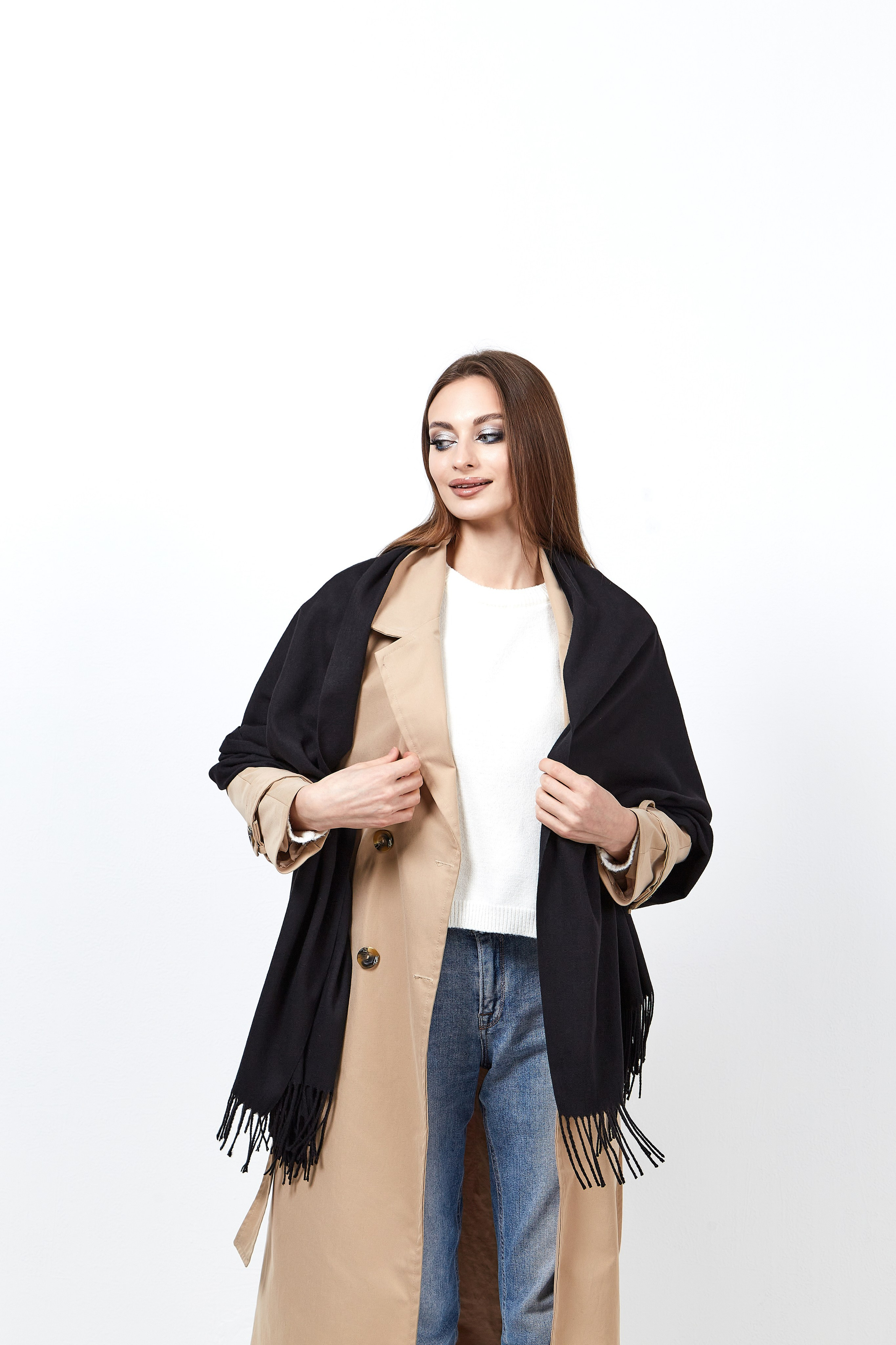 Фотосессия женских шарфы. Фотограф Руслан Потапов в Краснодаре