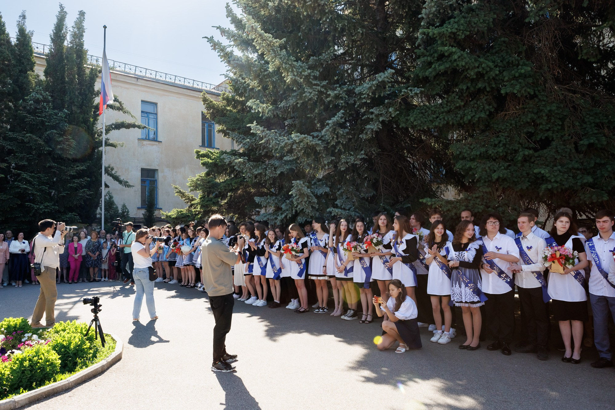 Последний звонок в Гимназии № 1, г. Севастополь. Свадебный фотограф, фотосъемка в Крыму, Севастополе, Симферополе, Ялте