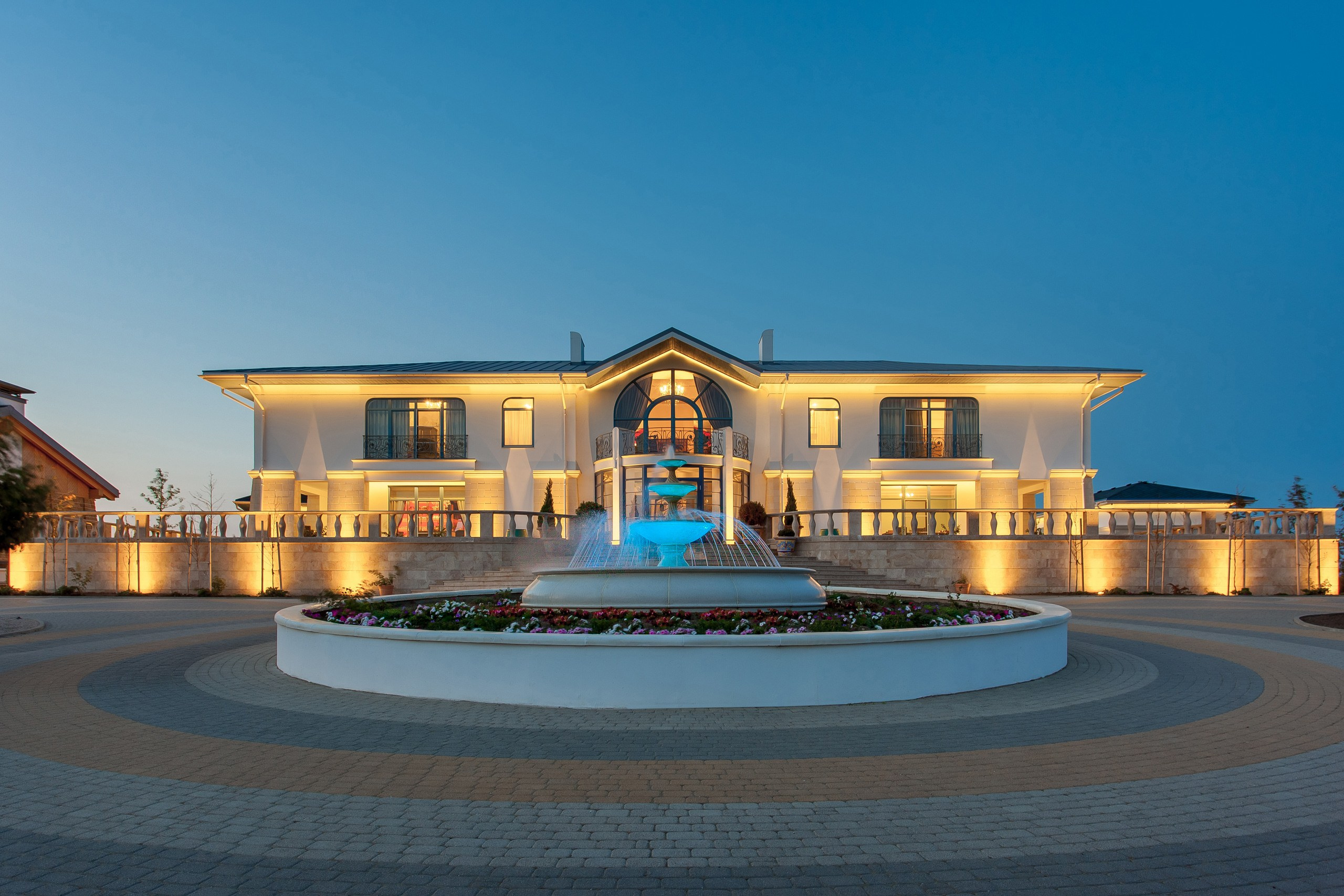 Interior photographer Vitalii in Portland and Vancouver