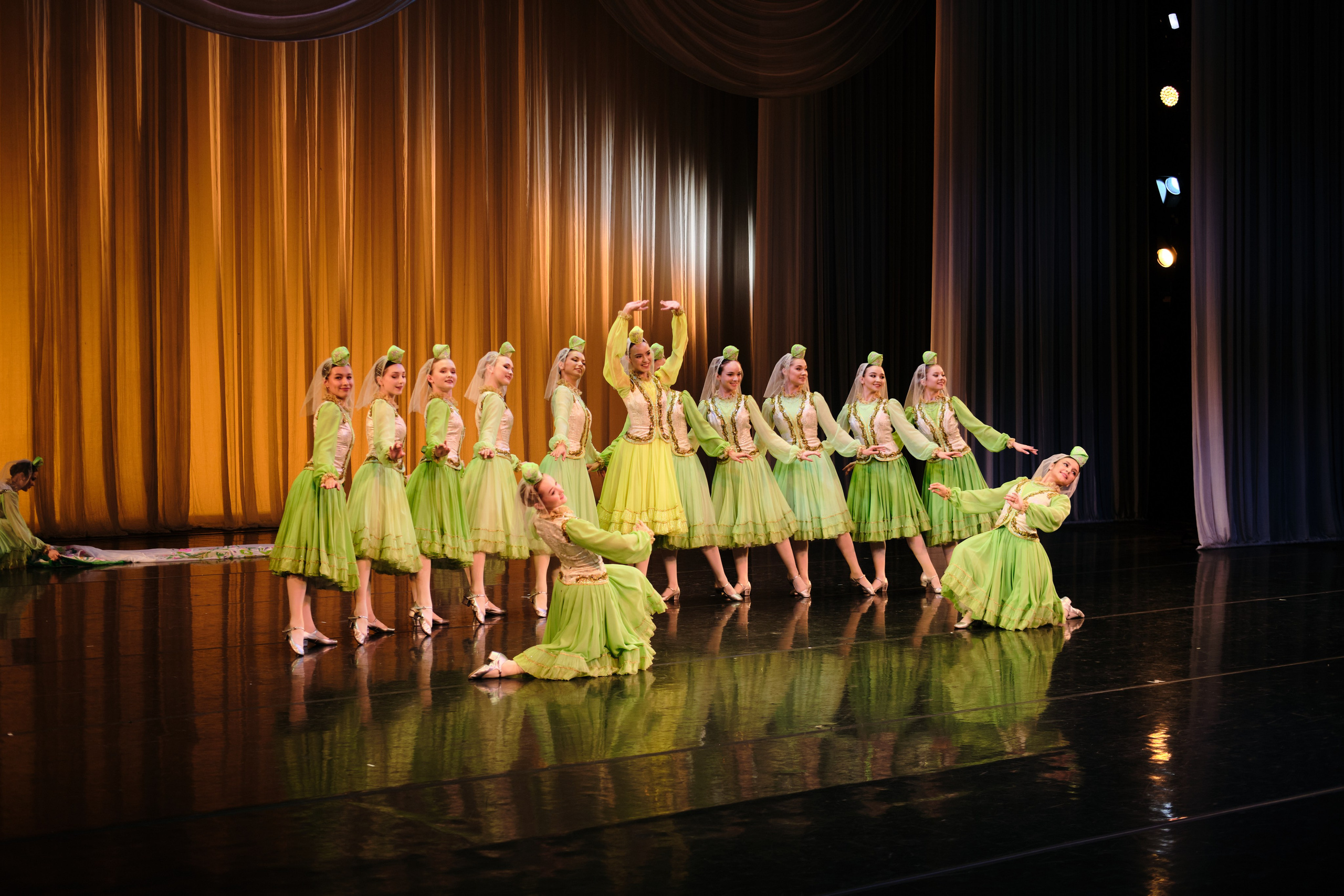 Гала-концерт Казанского хореографического училища. Barsukov