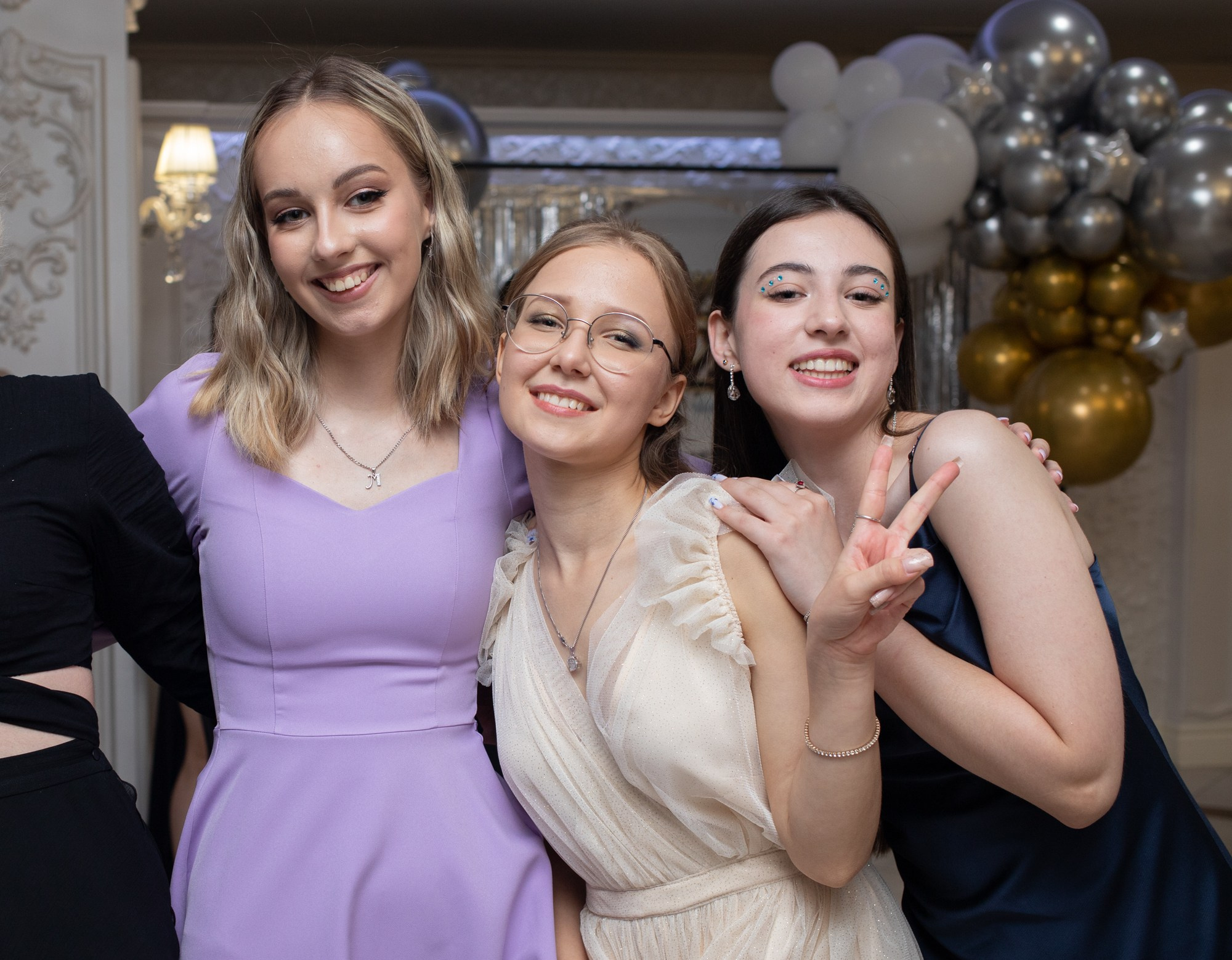 Выпускной 9-й класс. Репортажный, промышленный и маркетплейс-фотограф Дмитрий Чернат