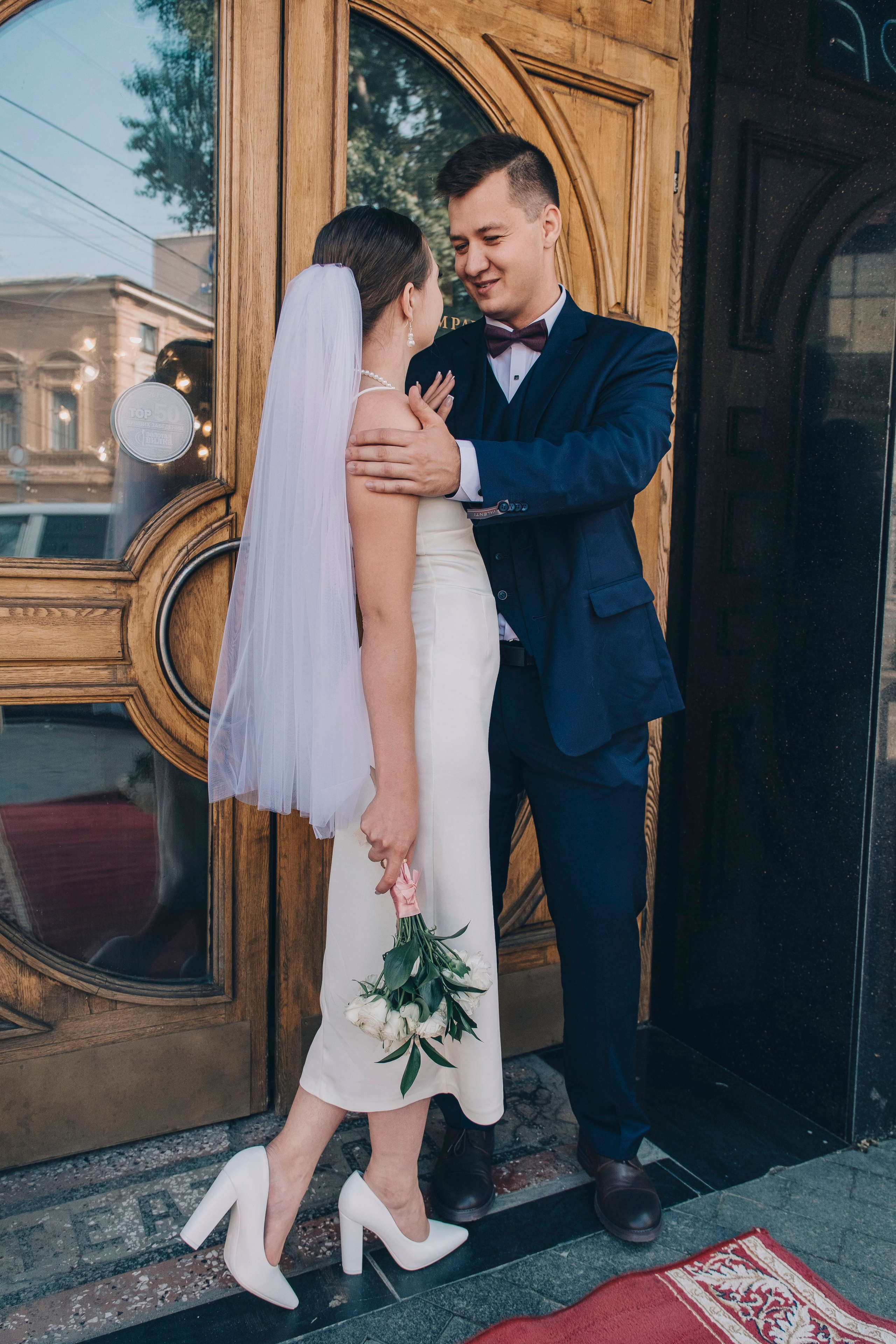 Свадебная прогулка в городе. Фотограф в Иркутске Анна Мирошникова