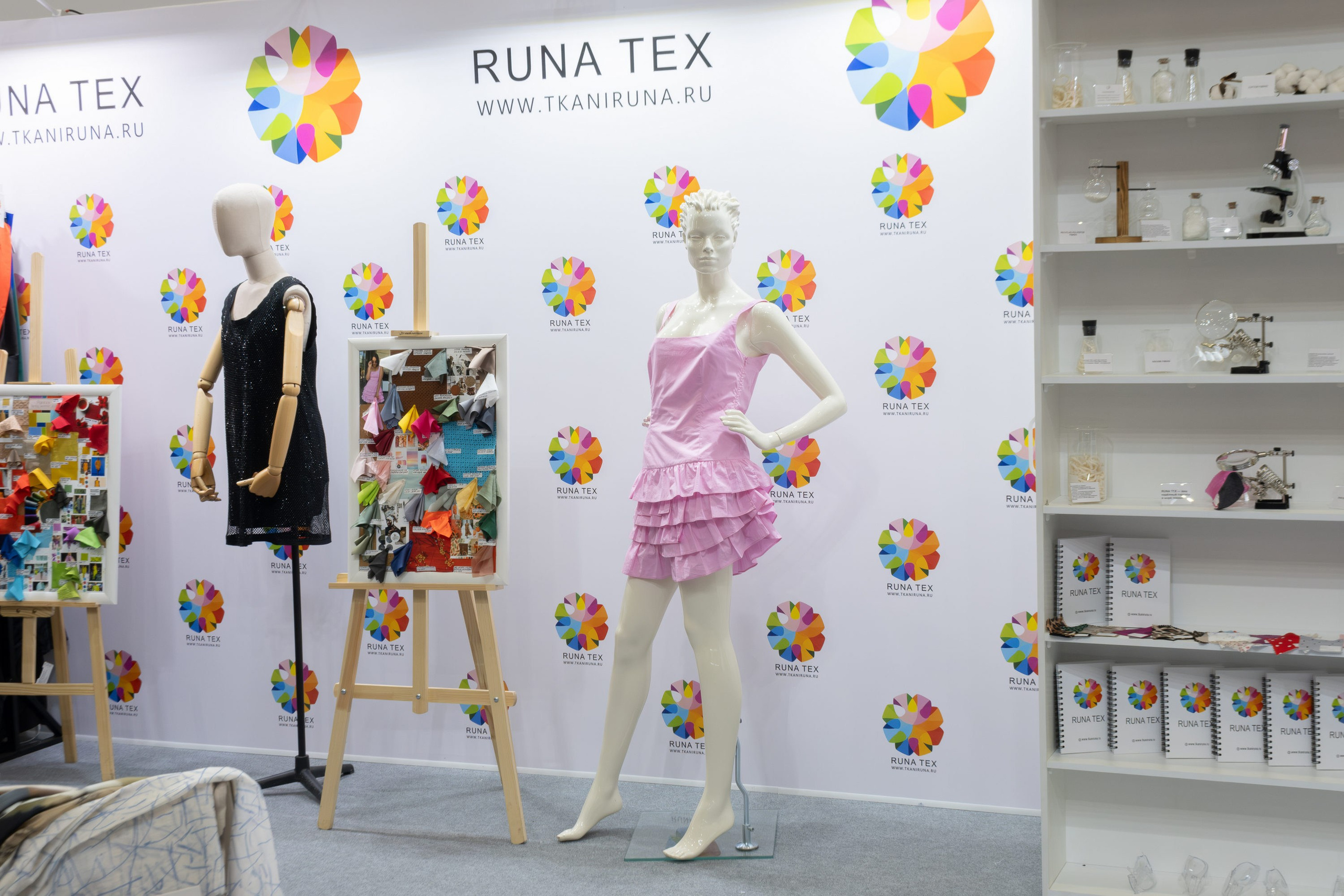 Репортажная фотосессия на выставке Интерткань