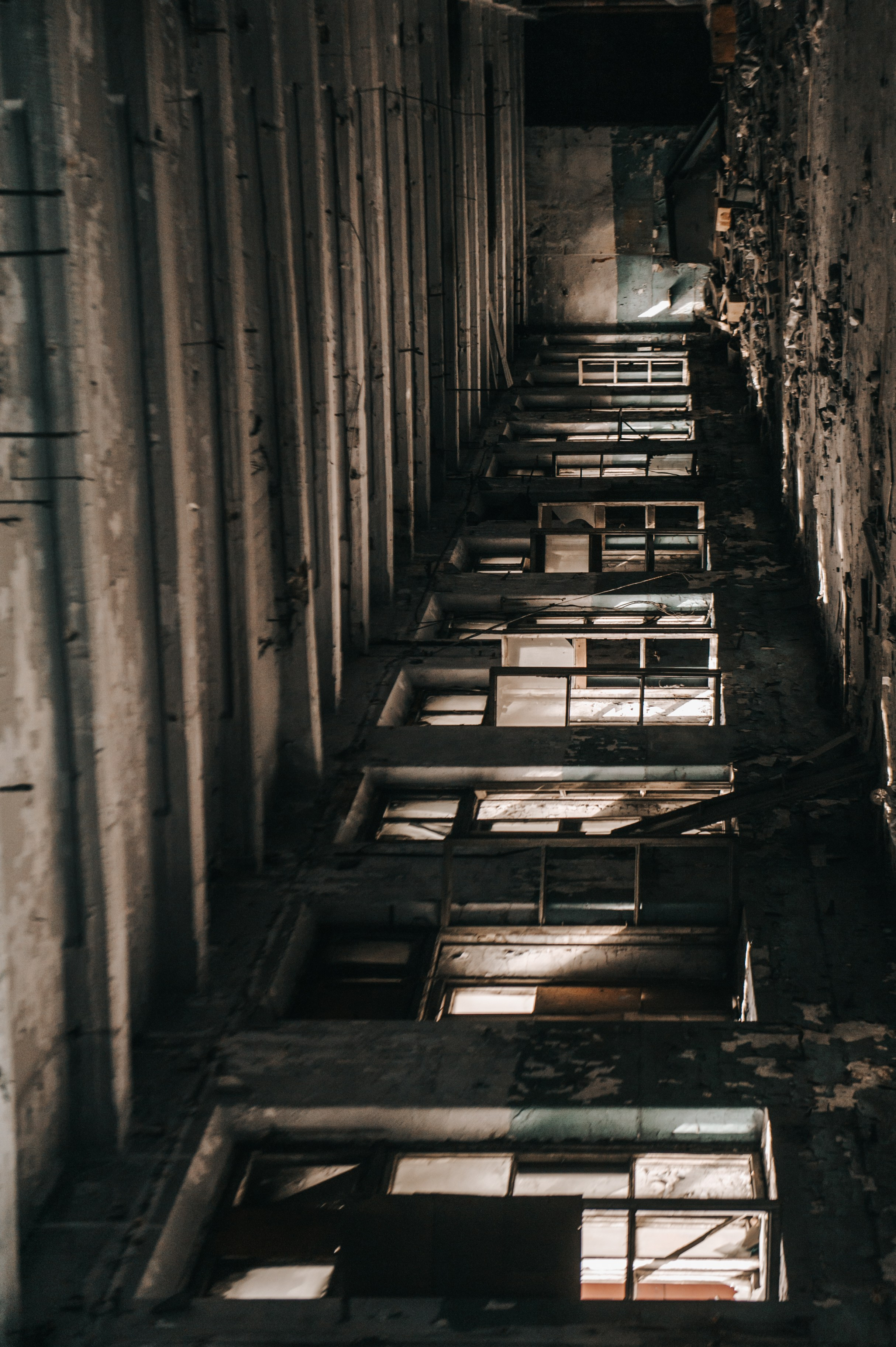 Завод «Красный треугольник». Руины. Портретный и лайфстайл фотограф в Санкт-Петербурге