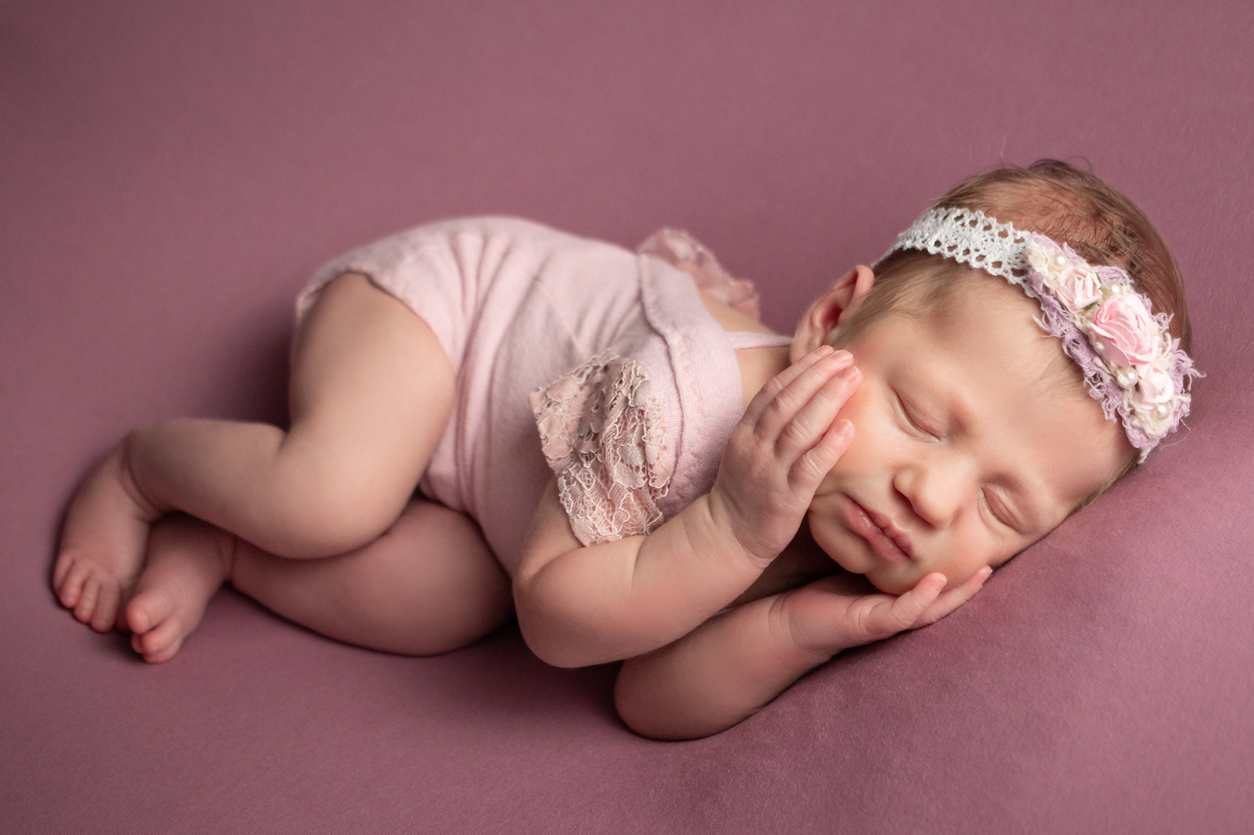 Классический стиль newborn. Фотограф новорождённых Анапа Елена Кушнарь