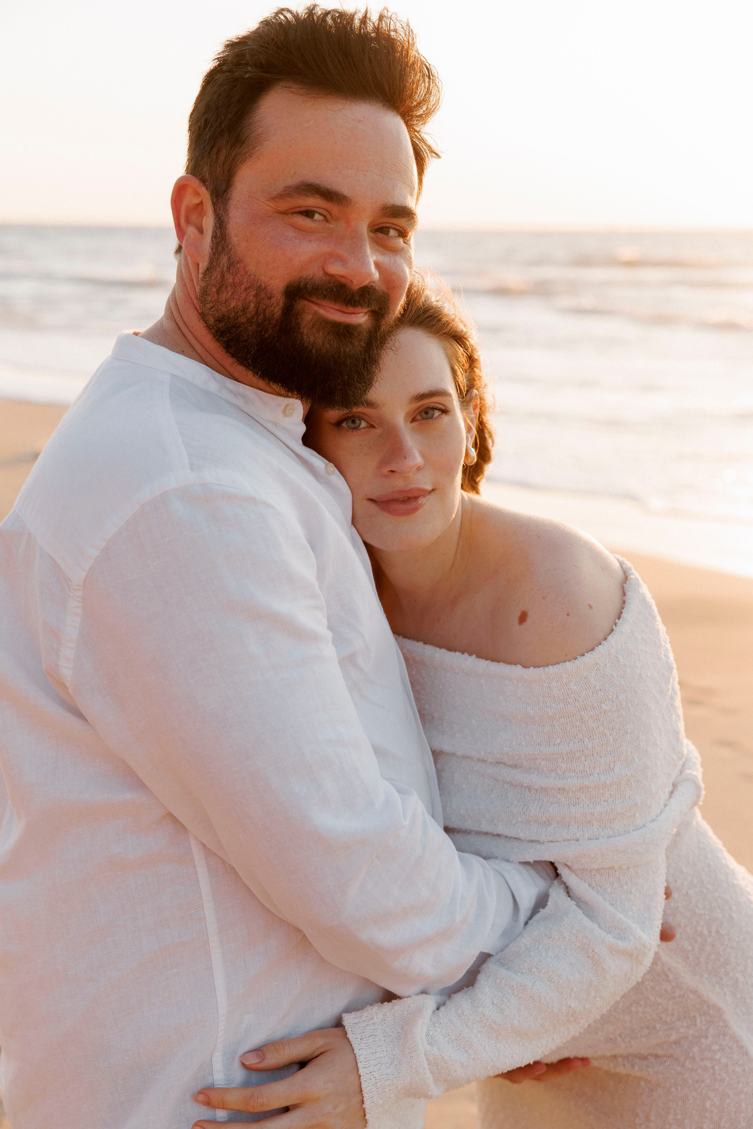 Pregnancy photoshoot (home/park/beach). Главная